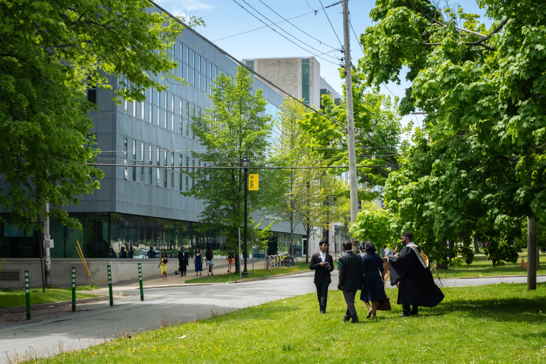 More than 6,100 U of T admin and technical staff in legal strike position starting Tuesday