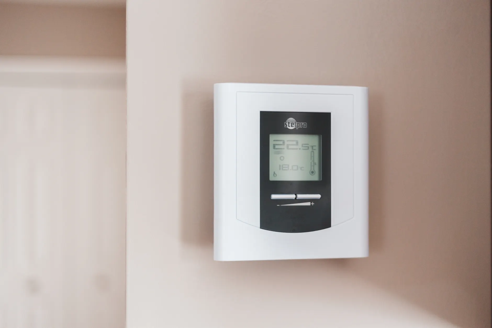 Hydro-Québec gives away free smart thermostats, but comes with strings attached
