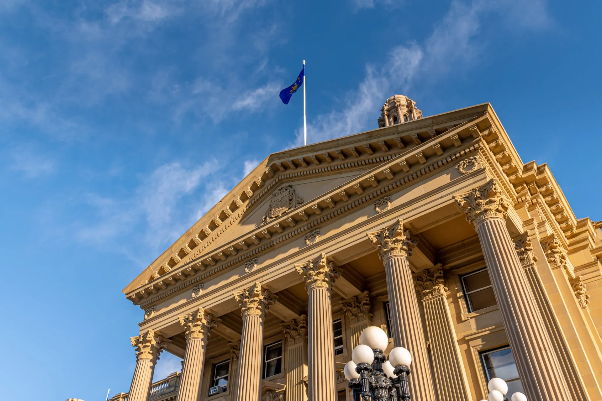 Over 106,000 Albertans apply for $100 Energy Rebate despite website glitches
