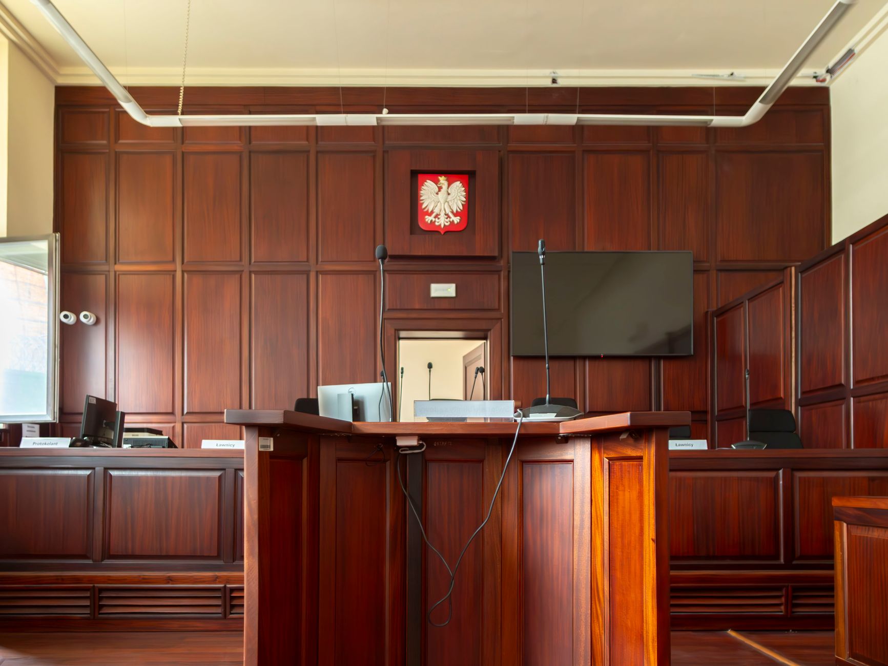 Alberta court interpreter system lacks standards, thousands of cases at risk
