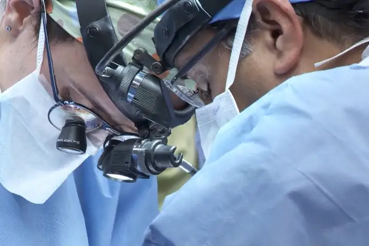Alberta's dual practice health model raises wait-time concerns