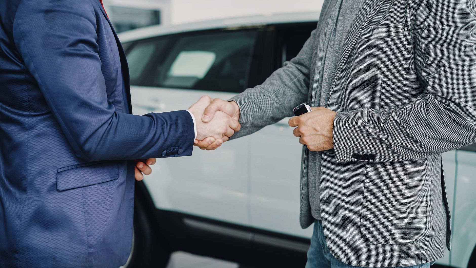 Longueuil car dealership Duclos loses permit for two weeks over repeated price violations