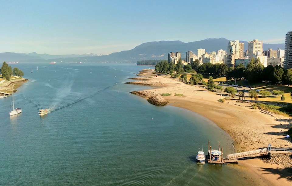 Metro Vancouver sees sunny stretch ahead after weekend drizzle with highs near 25 C