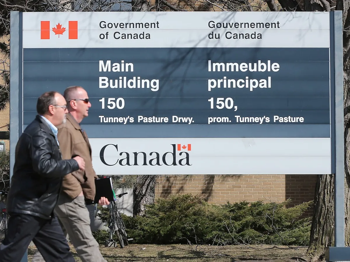 More than 4,000 public servants approved for early retirement