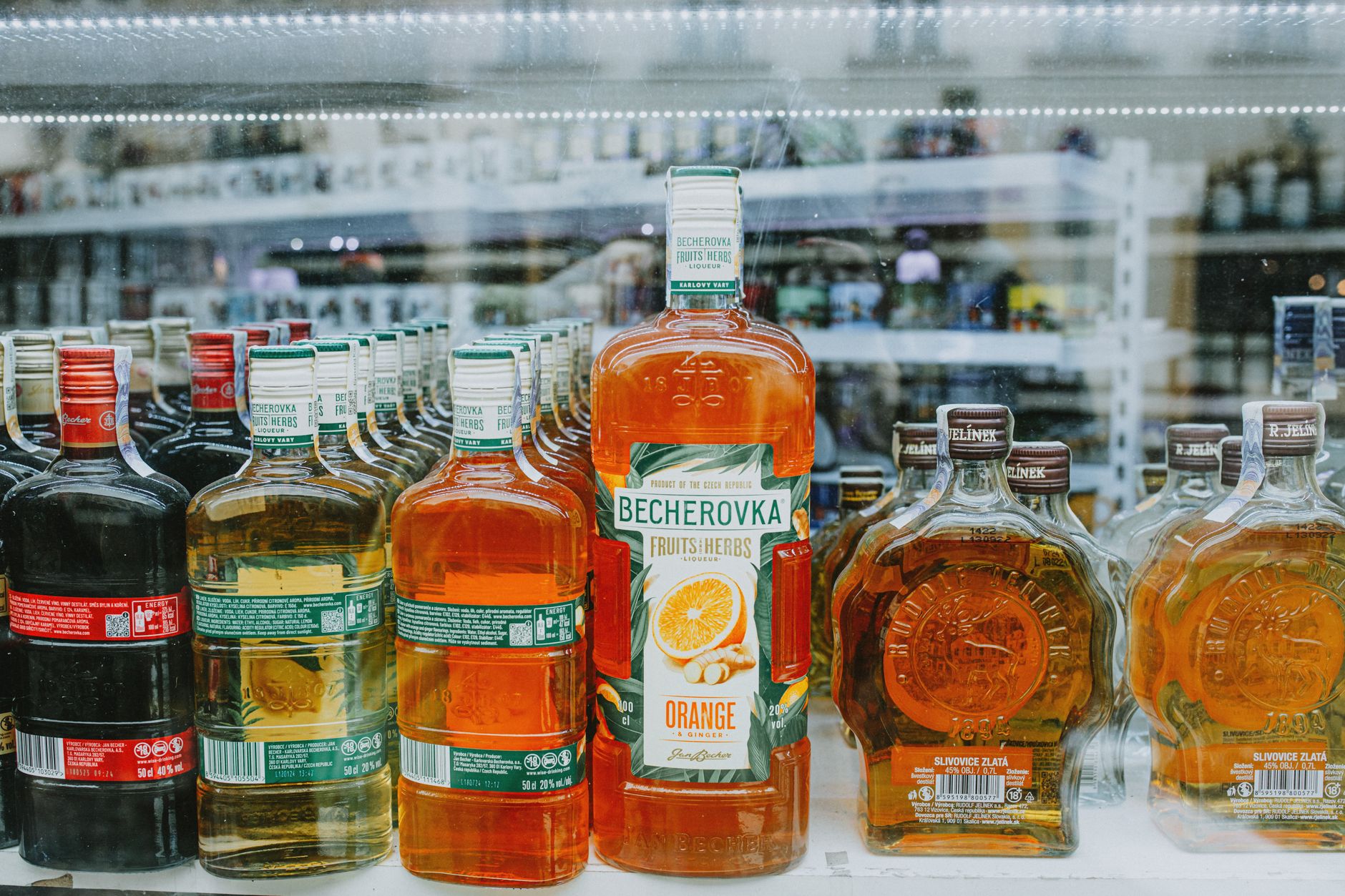 Alberta reverses liquor price hike affecting bars and restaurants