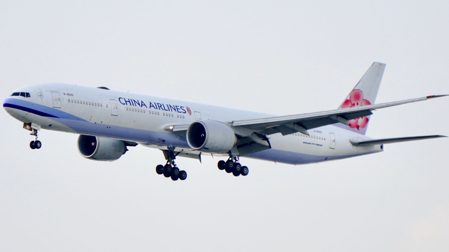 YVR flights to mainland China surge 40% as governments lift travel barriers