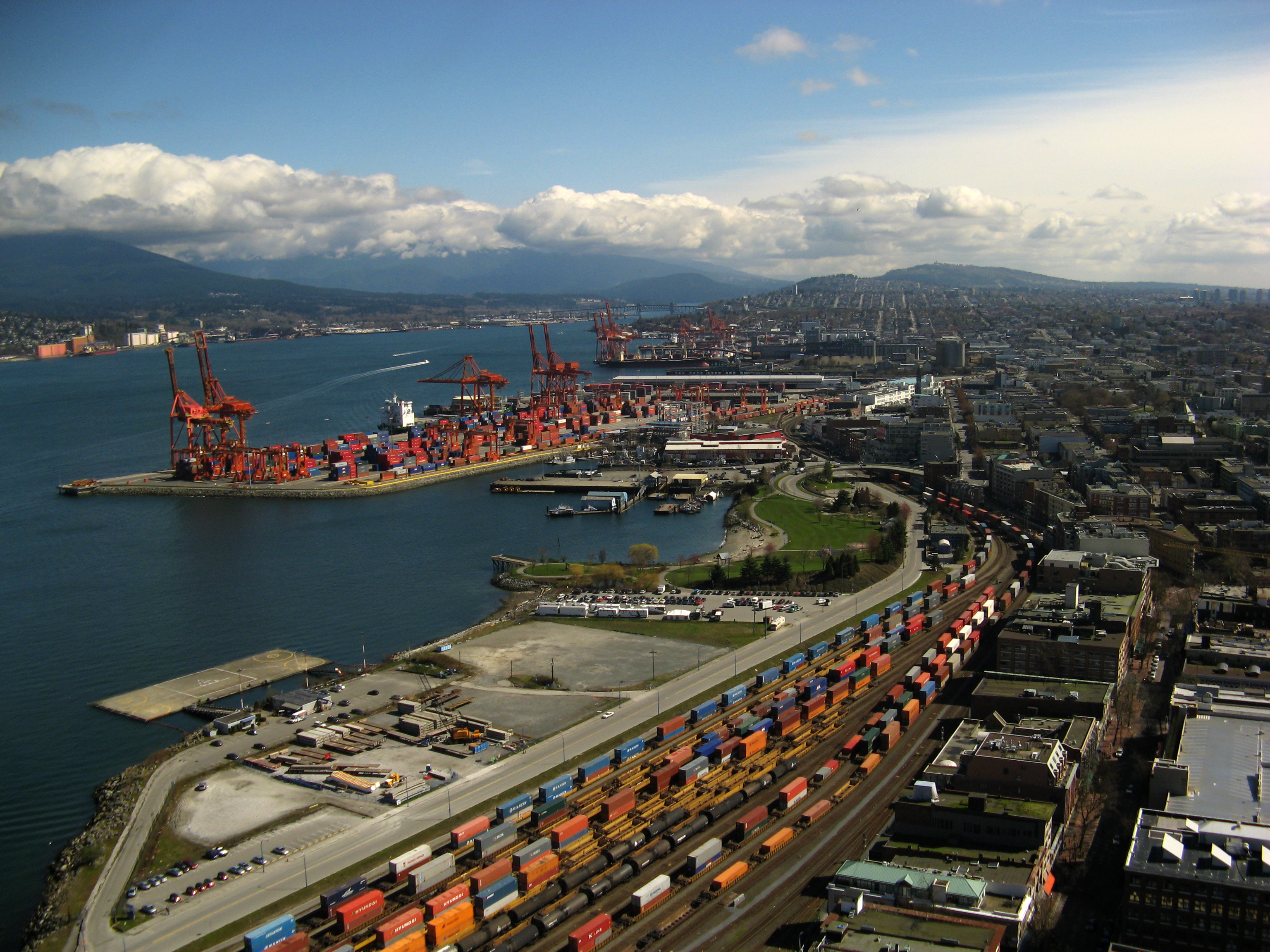 Vancouver Fraser Port Authority gets approval to dredge Second Narrows