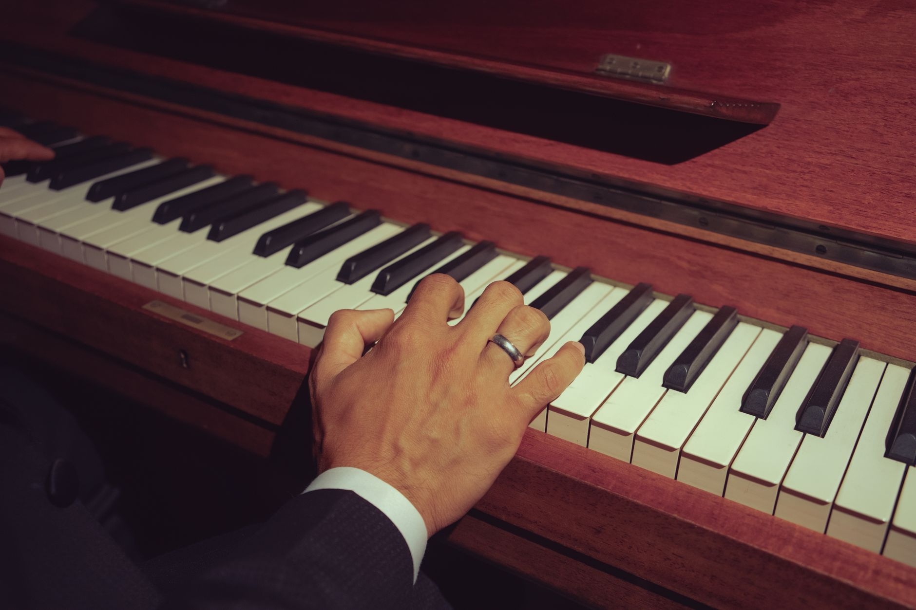 Chamberfest's 34th season wrapped with pianist Jon Kimura Parker and conductor-less ensemble