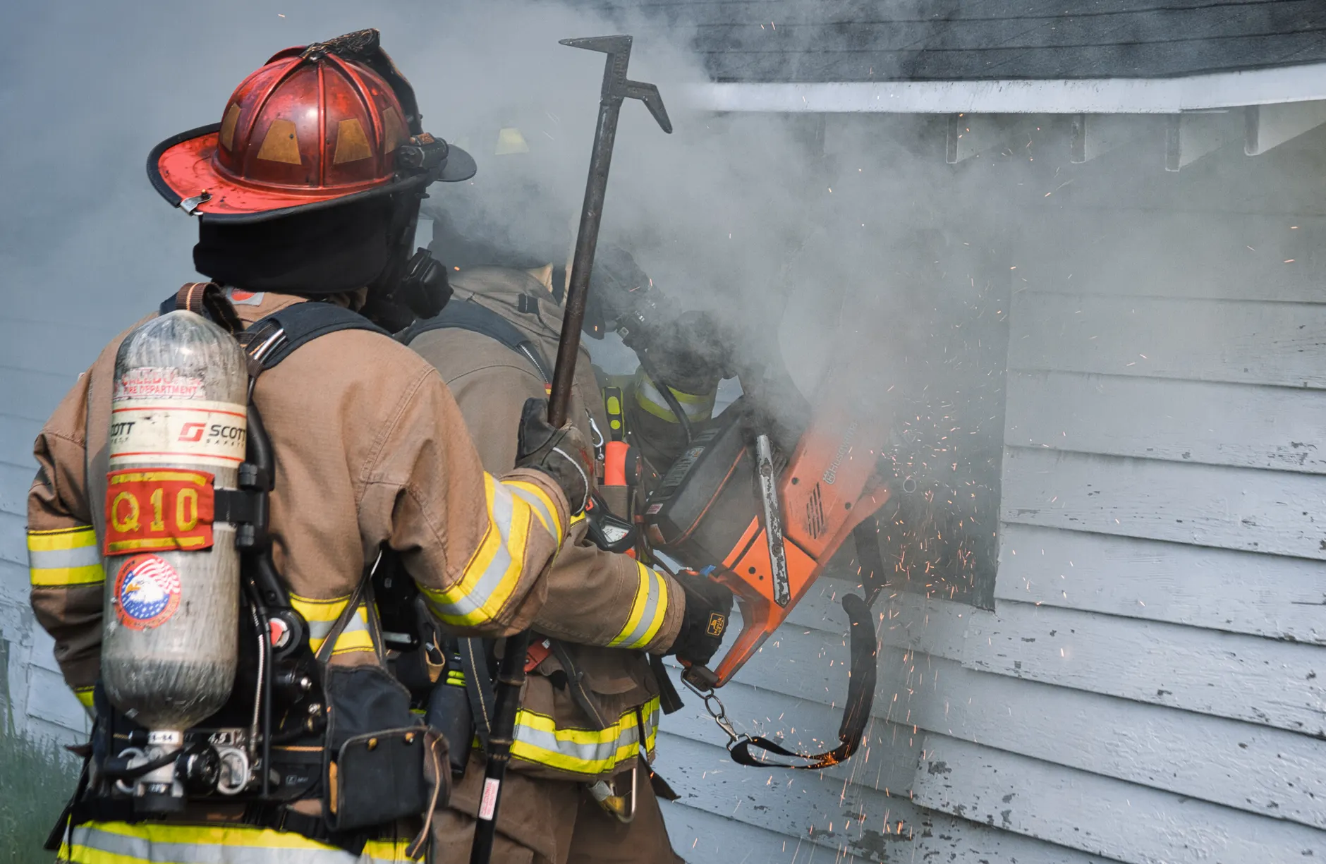 Edmonton police investigate suspicious fire at Parkview home slated for demolition