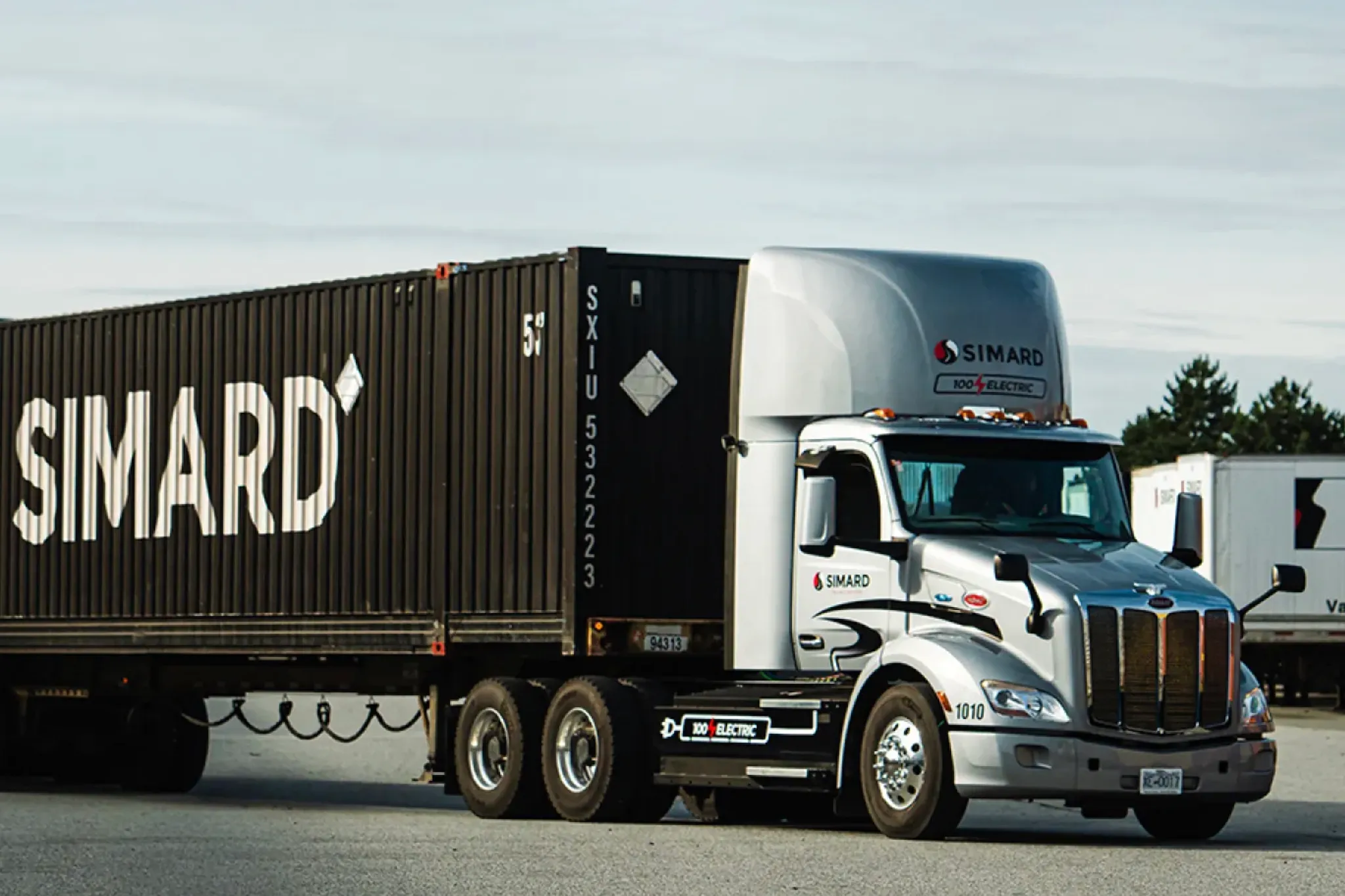 Battery-electric trucks begin moving cargo at Port of Vancouver
