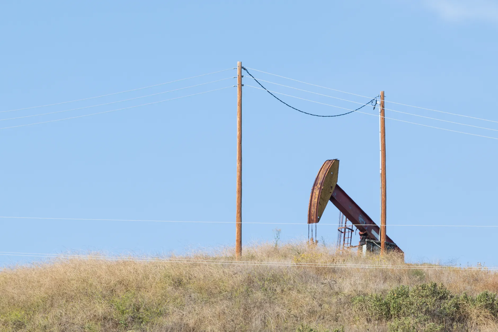 Alberta landowners challenge Alberta Energy Regulator over orphan well cleanup funding