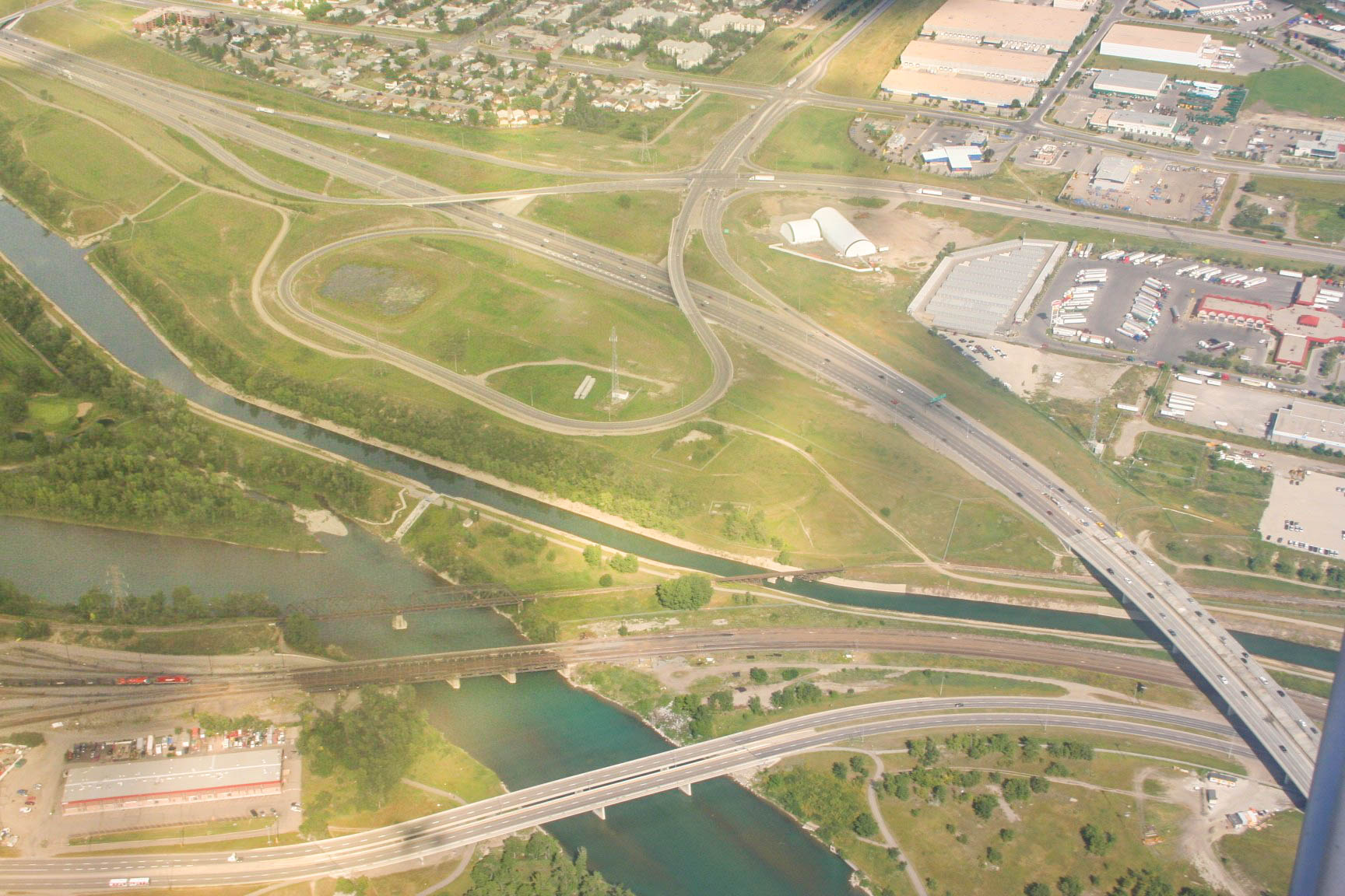 Woman shot by police on Deerfoot carried a knife, ASIRT investigation finds