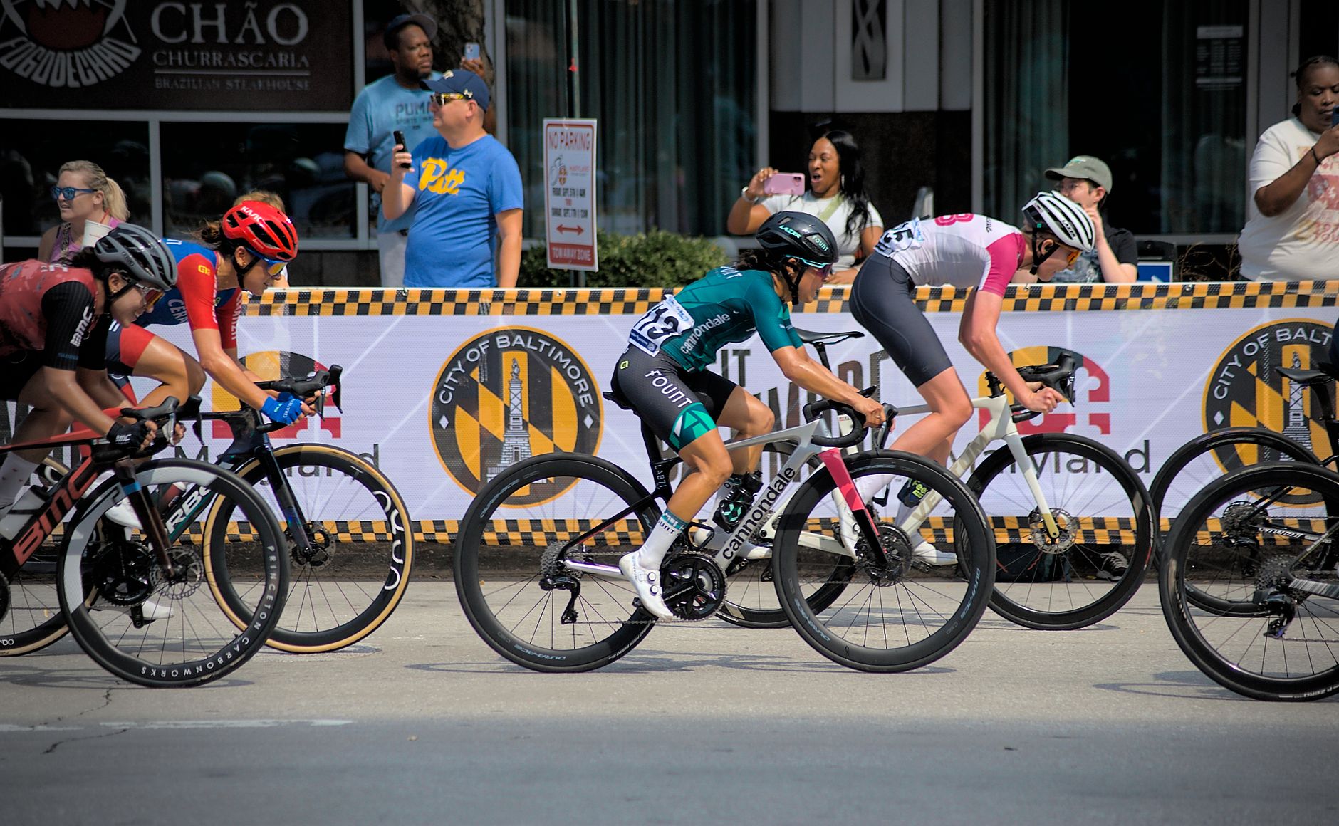 Cyclist struck on Laurier Avenue near Bay Street, hospitalized with minor injuries