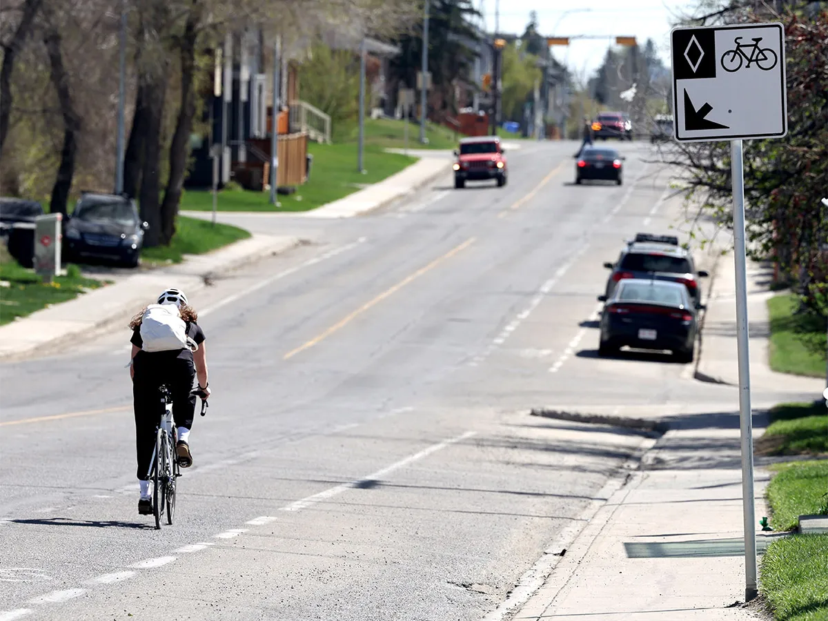 Calgary cyclists slam Alberta's bike lane portal for only accepting complaints