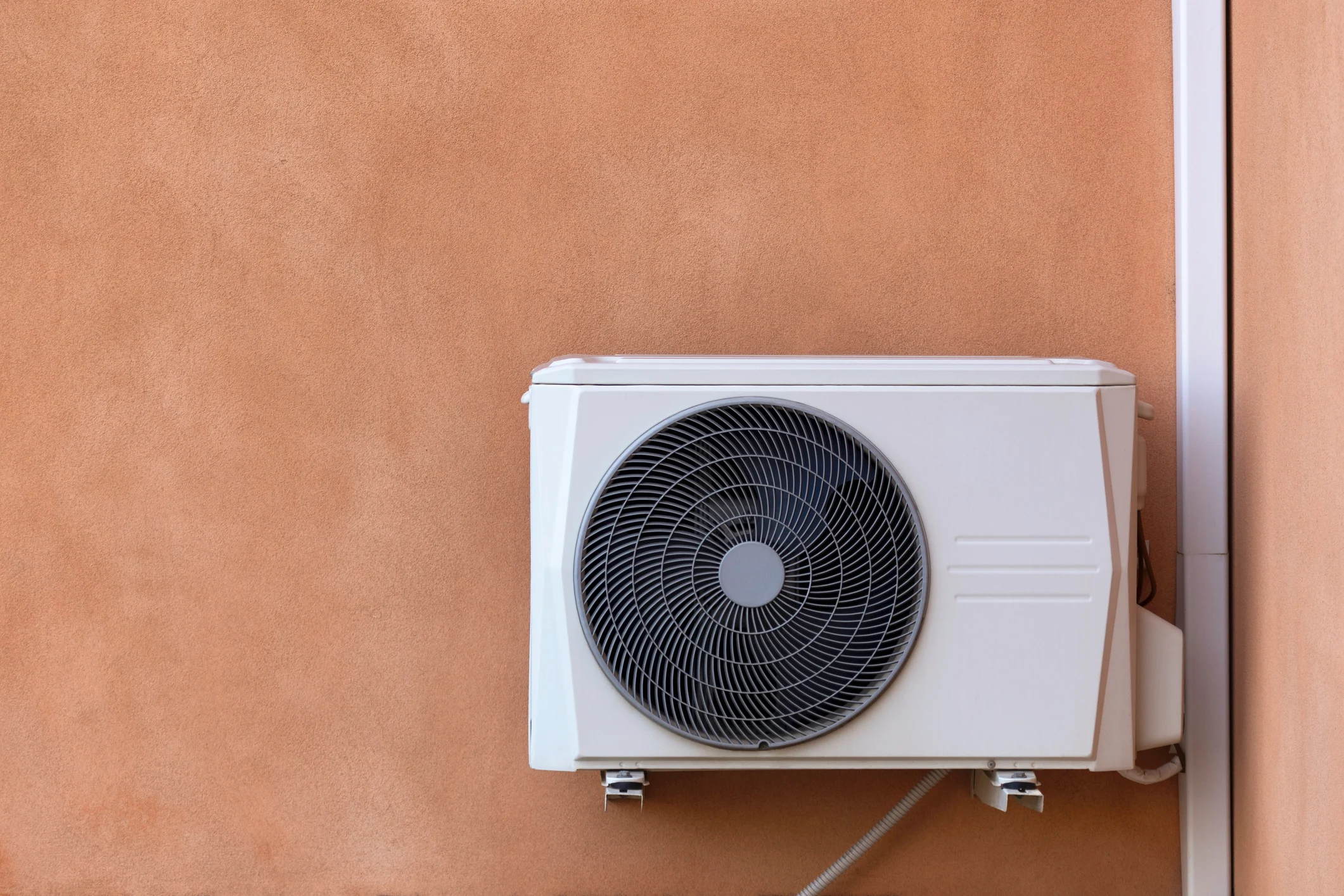 Toronto tenants can now install air conditioning without landlord permission