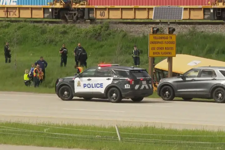 School bus crashes into ditch on Yellowhead Trail