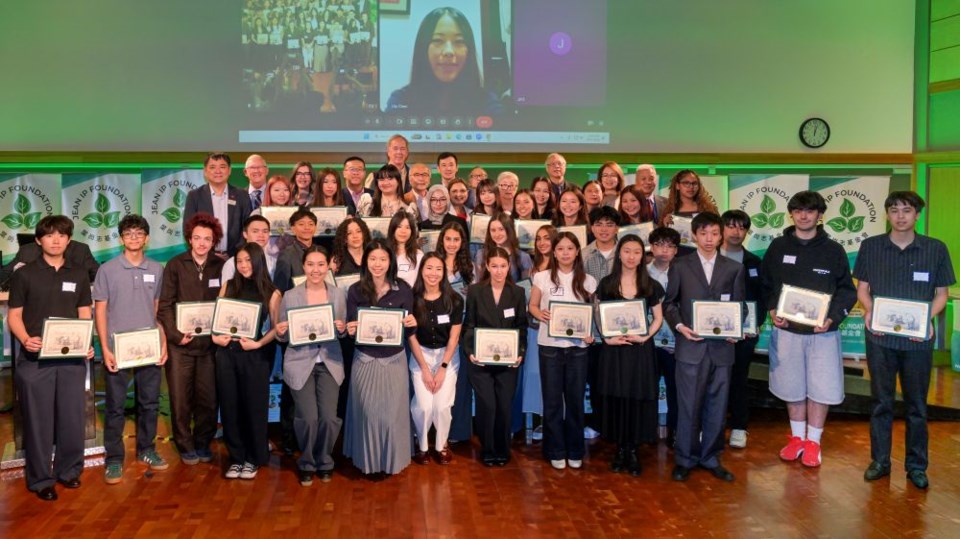 Richmond Foundation Awards $120K in Scholarships