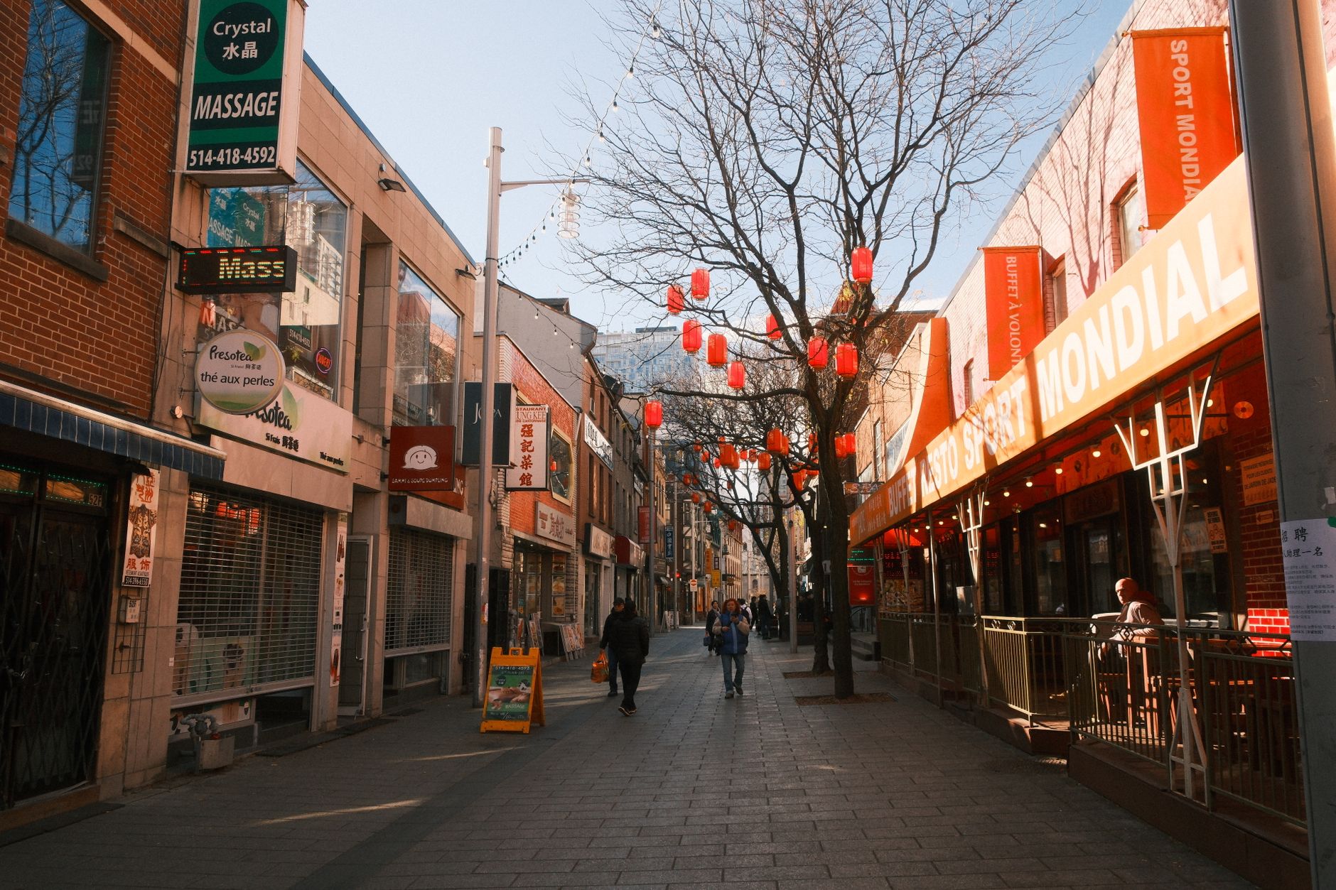 Montréal's Chinatown gets dedicated cleanup crew and long-term revitalization plan