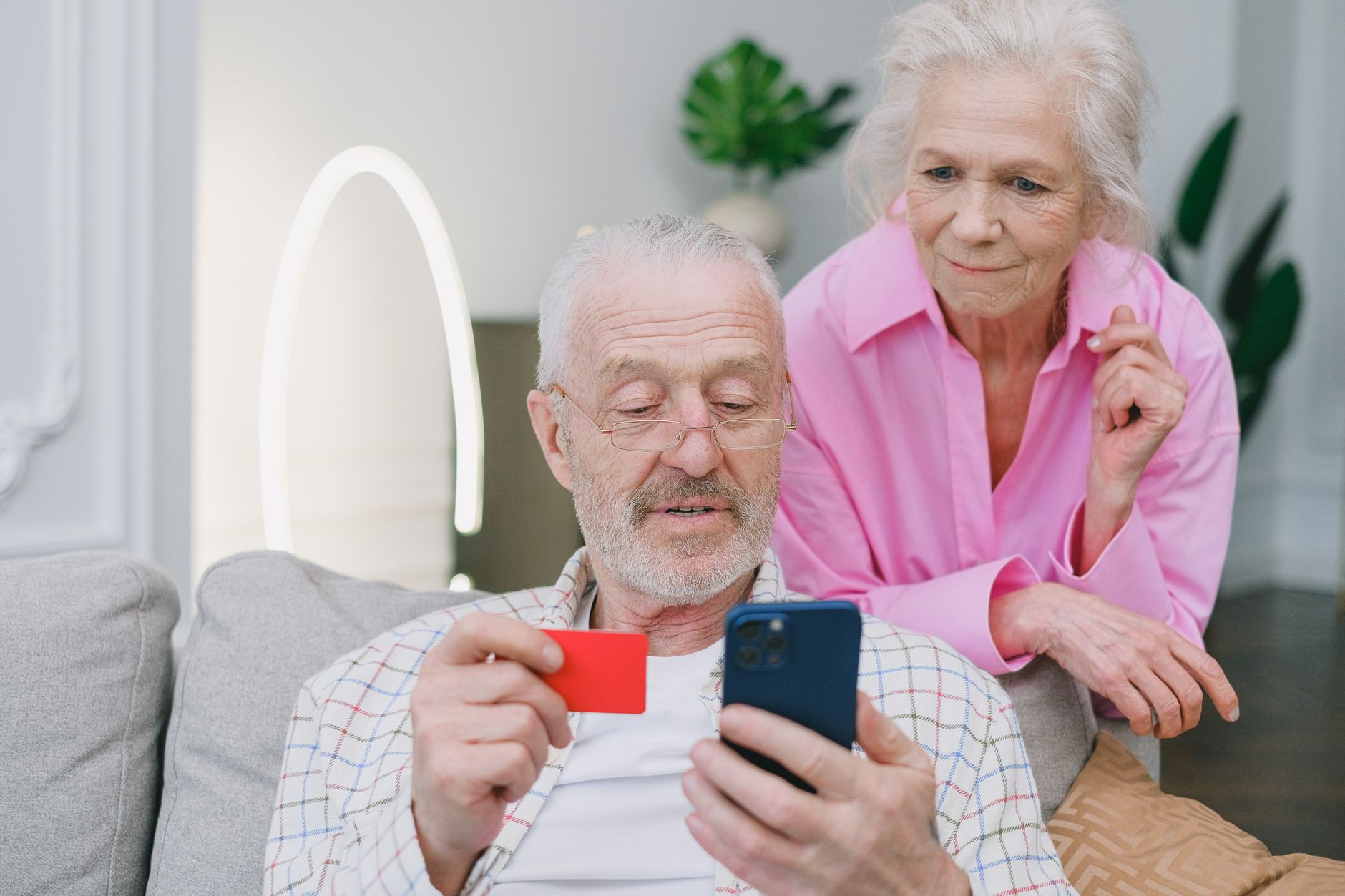 Old Age Security payments rising this month for Canadian seniors 65 and up