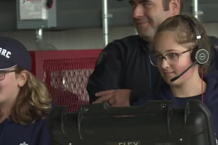 Two Alberta girls take command of RCMP operations for Kids with Cancer experience