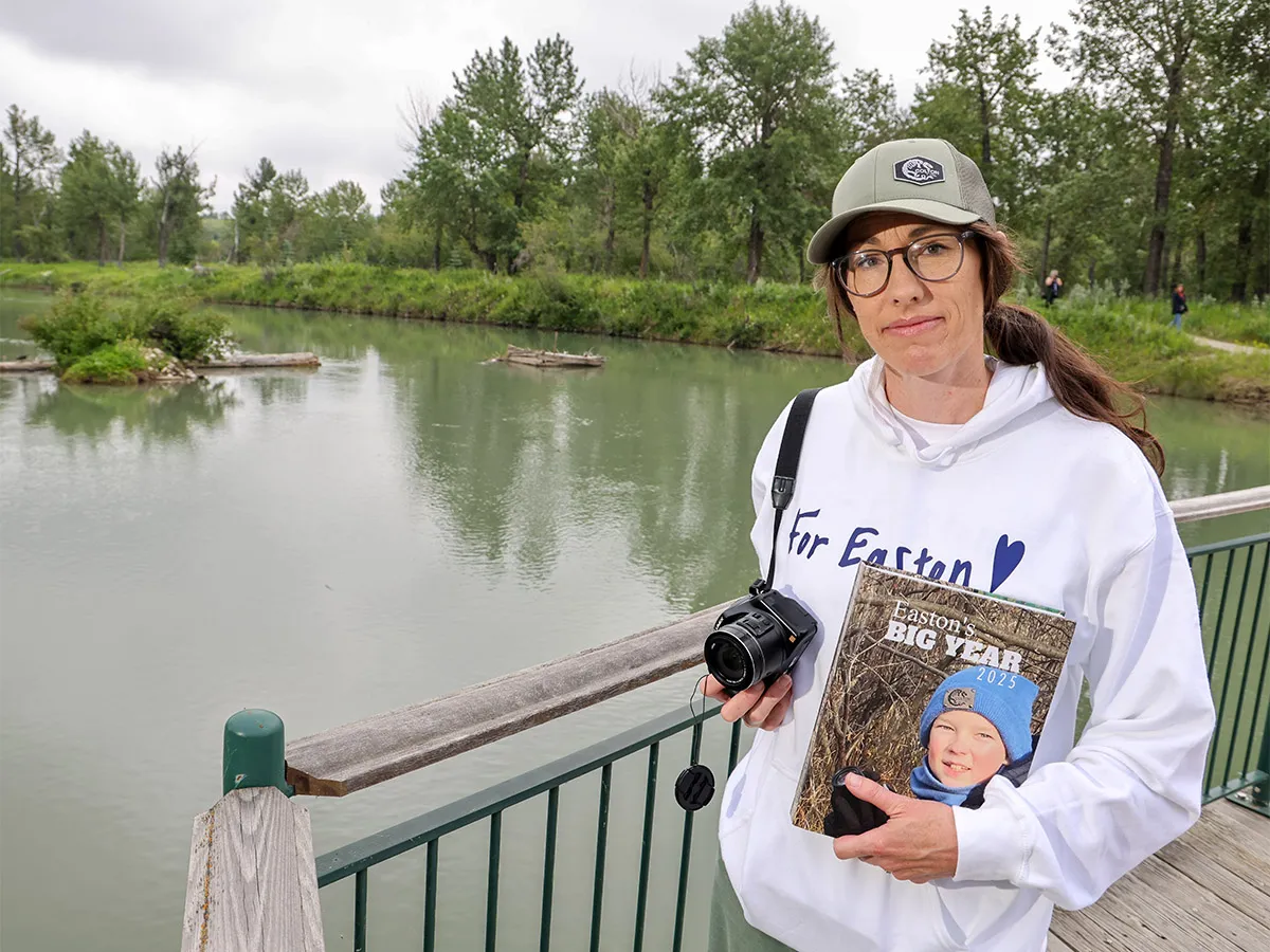 Calgary family finds comfort in birdwatching after losing son to brain cancer