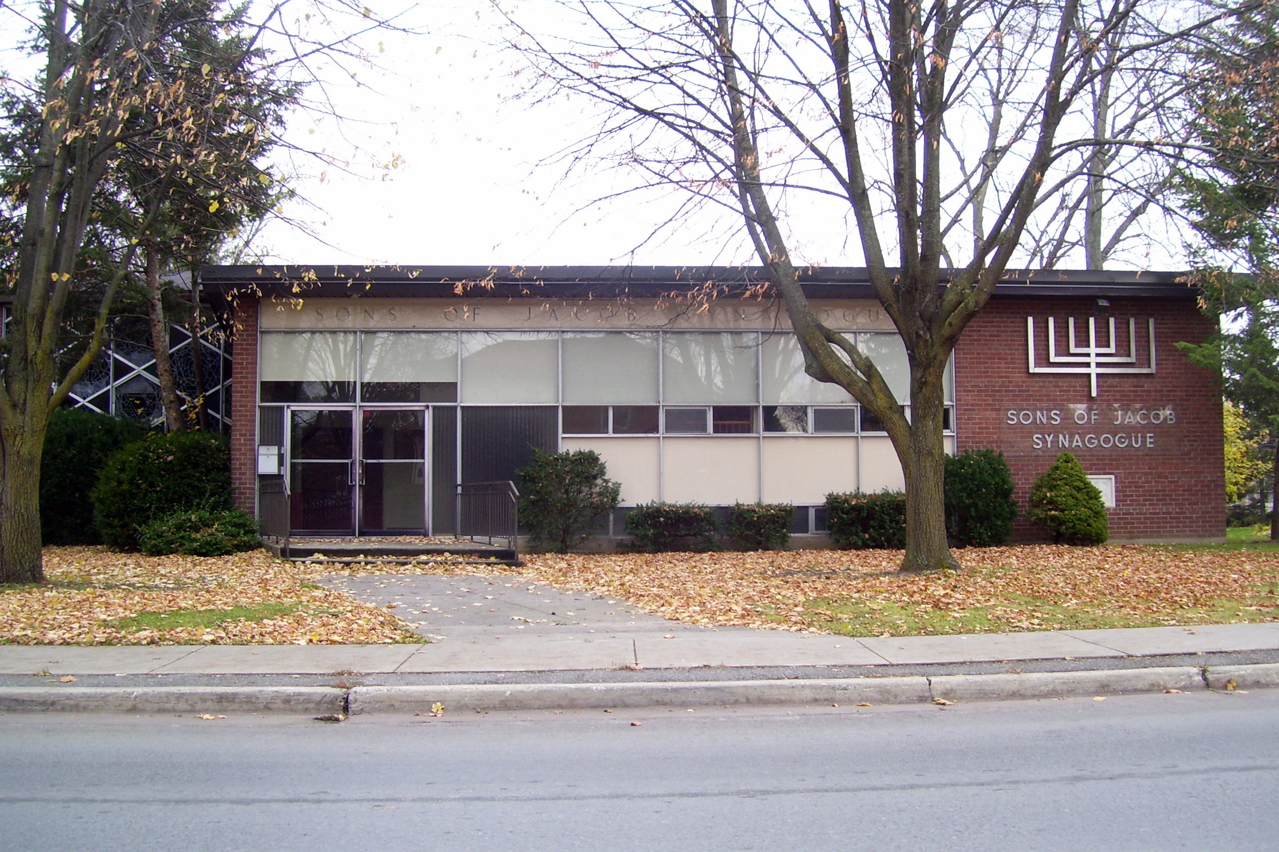 Man dies after shooting at Belleville synagogue during Yom Kippur services