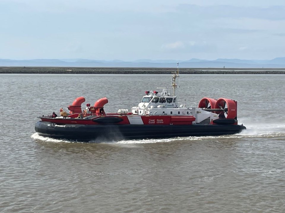 Six missing after charter boat sinks near Richmond