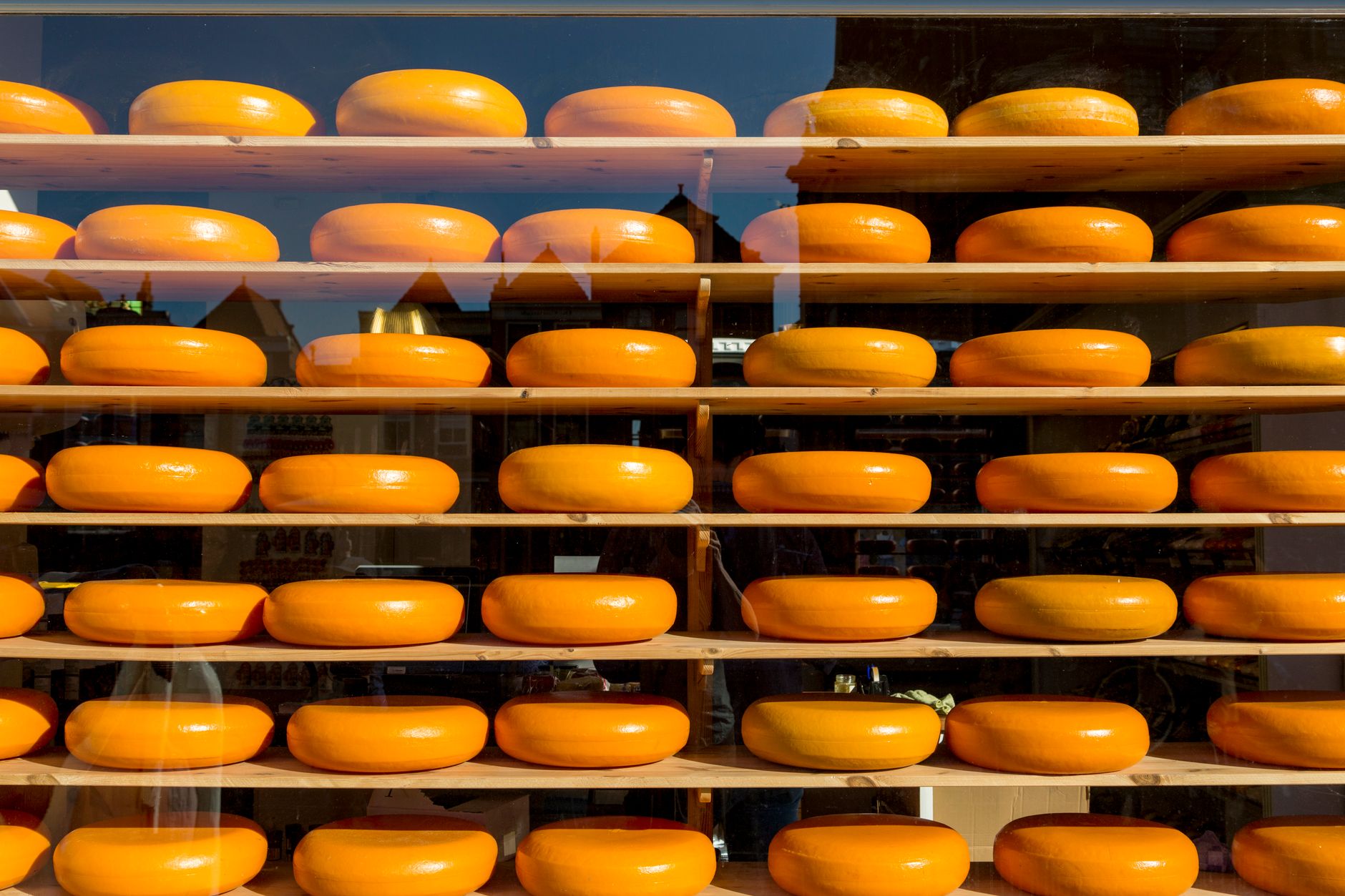 Quebec cheese recalls expand: 33 Laiterie de Coaticook products, plus Italian fresh cheeses over E. coli