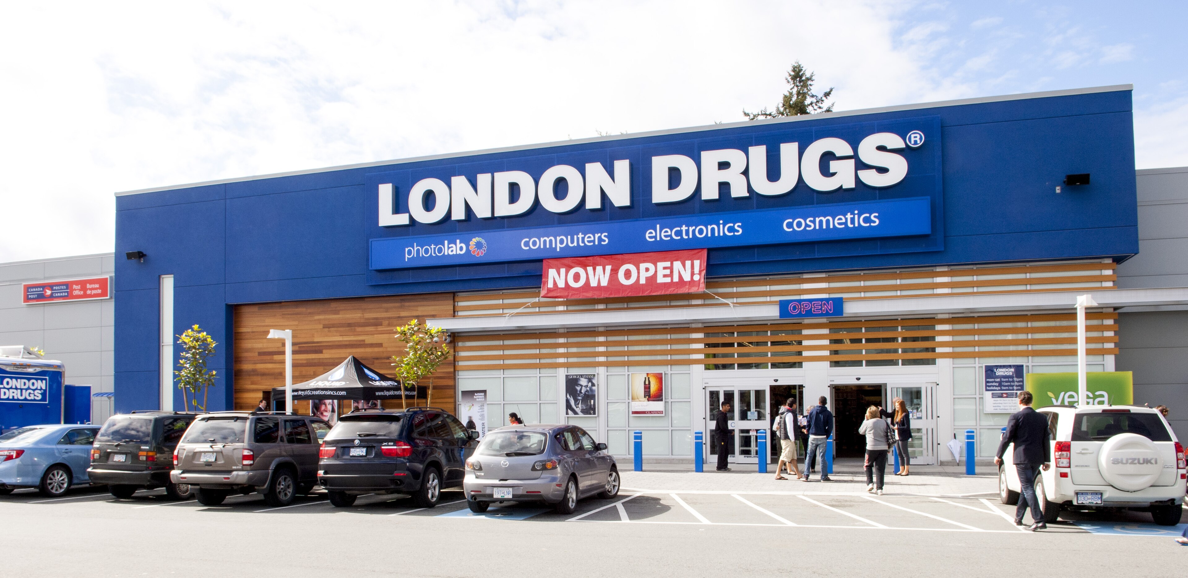 London Drugs cuts about 80 retail positions as part of leadership restructuring