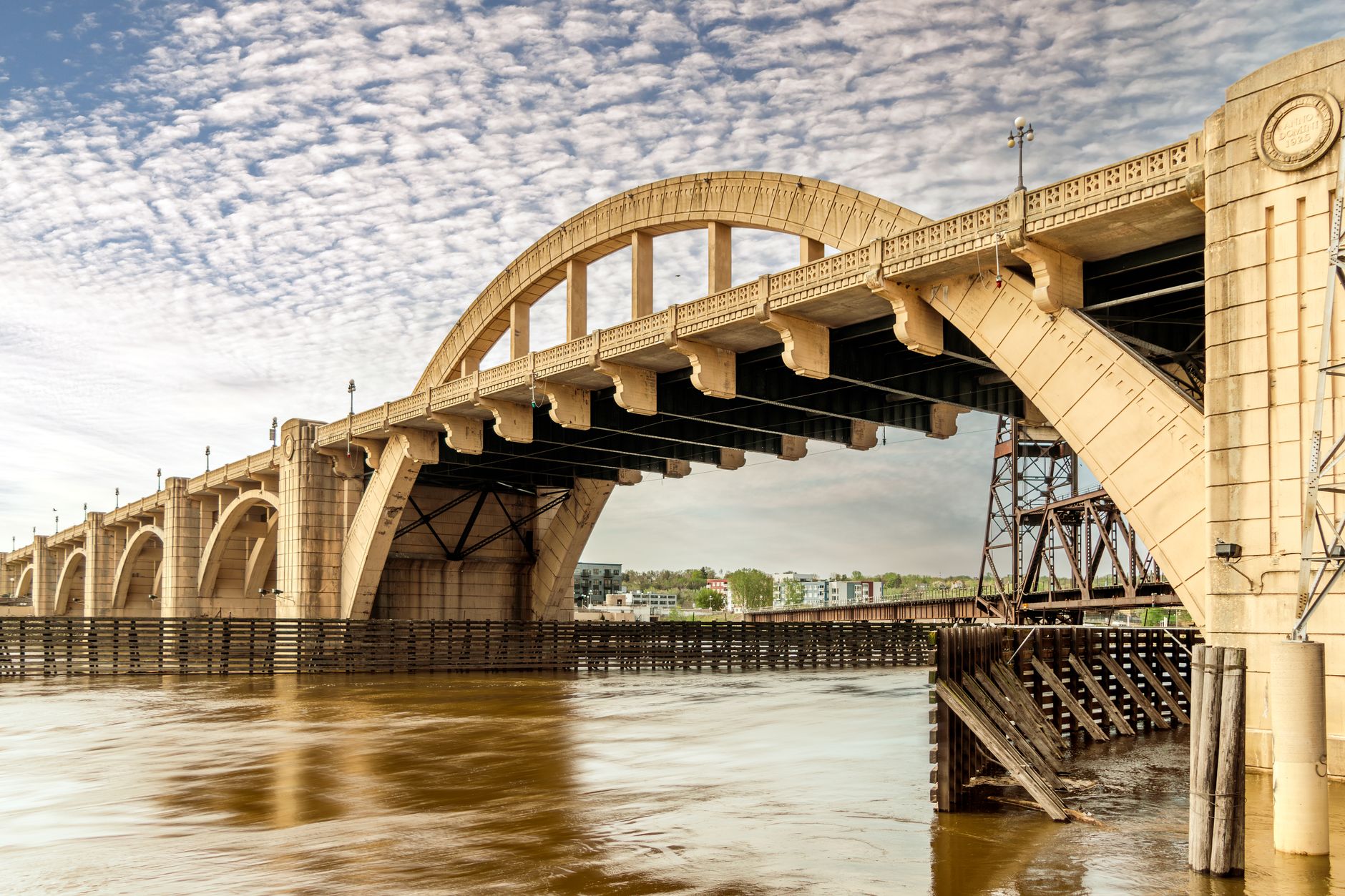 Old Pattullo Bridge arches coming down this Thanksgiving weekend in risky river operation