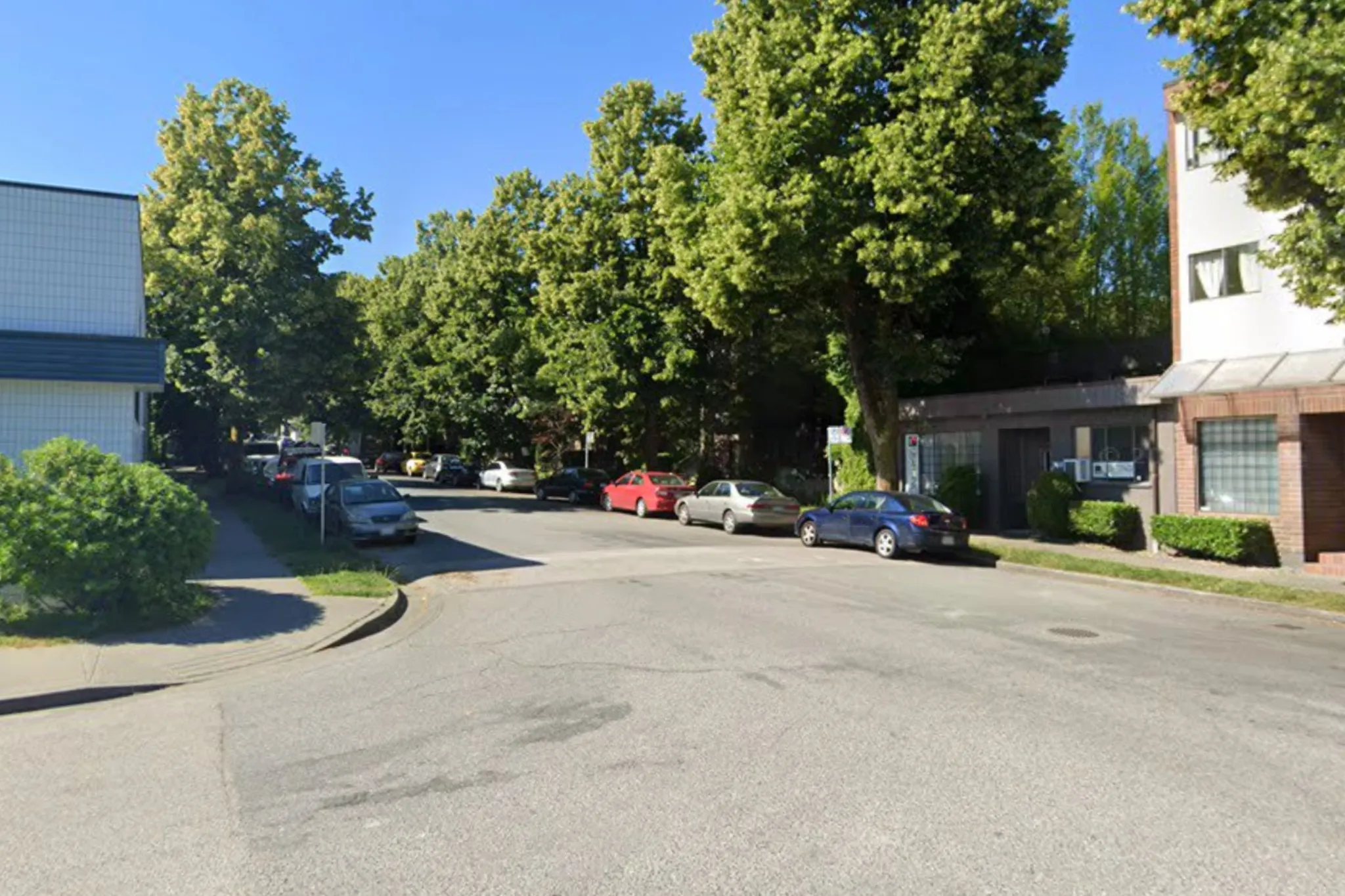 East Vancouver hostage situation ends with police shooting