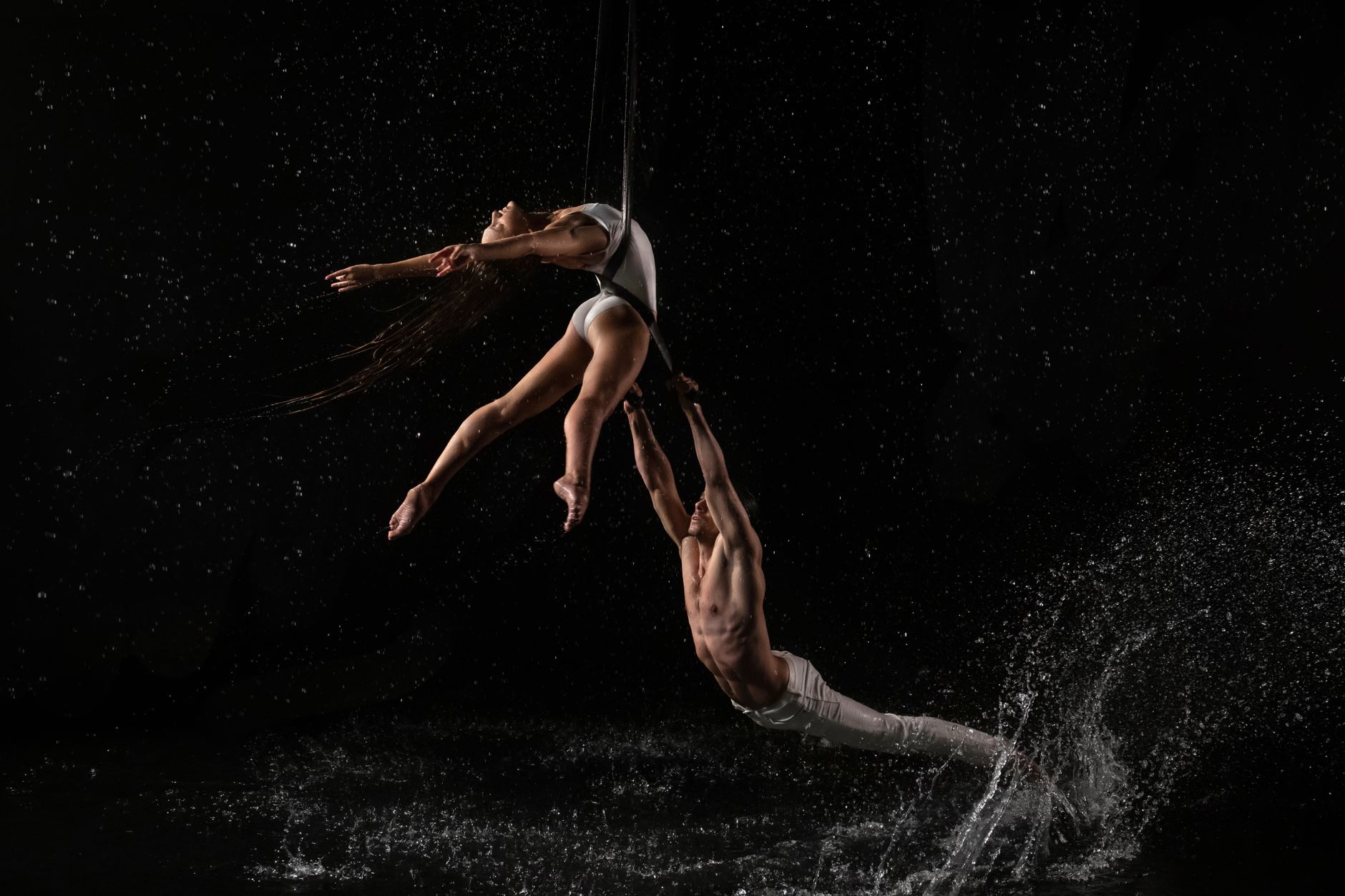 Cirque Éloize brings revised Serge Fiori tribute back to Montréal
