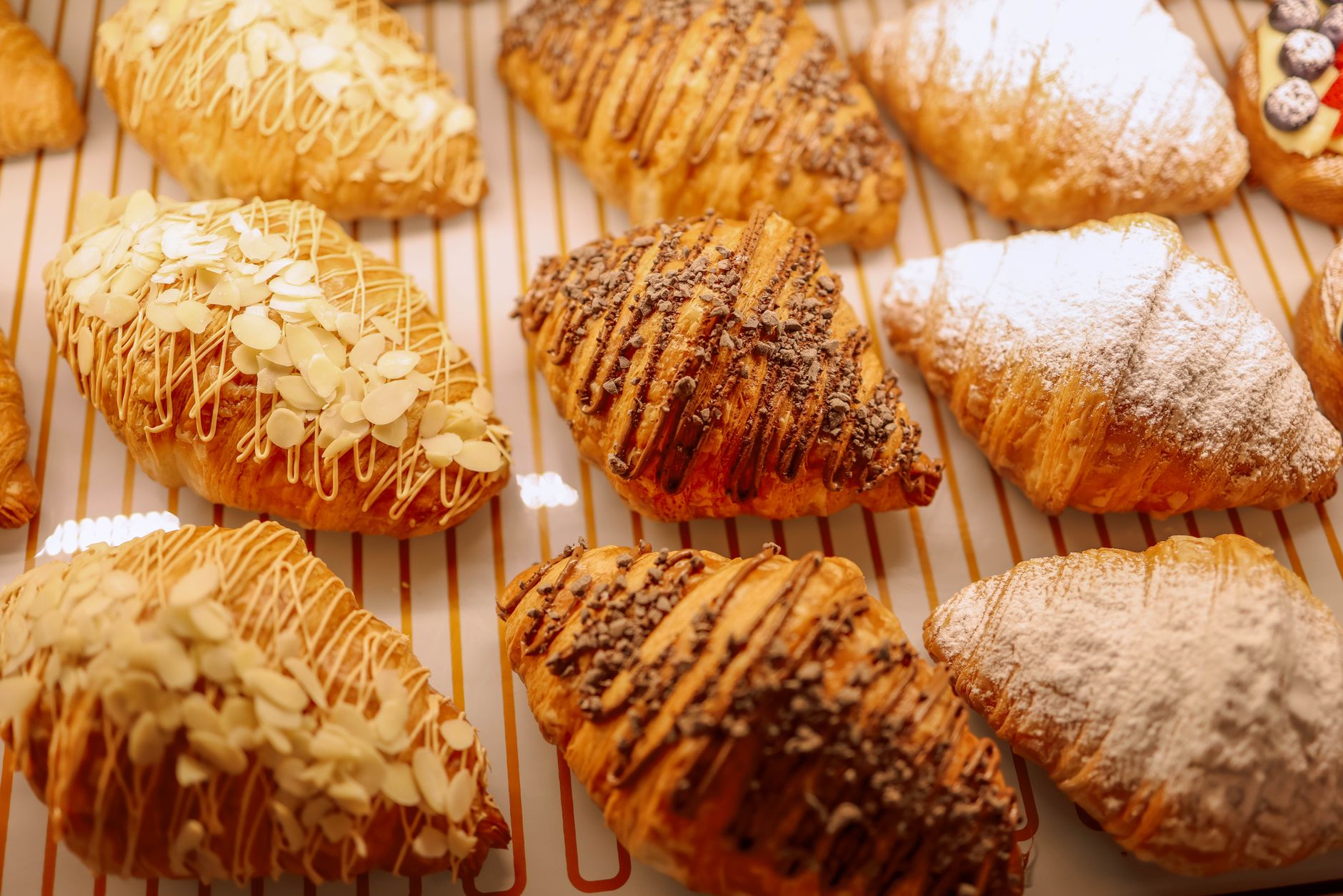 Tous Les Jours opens first Canadian location at North York H Mart this week