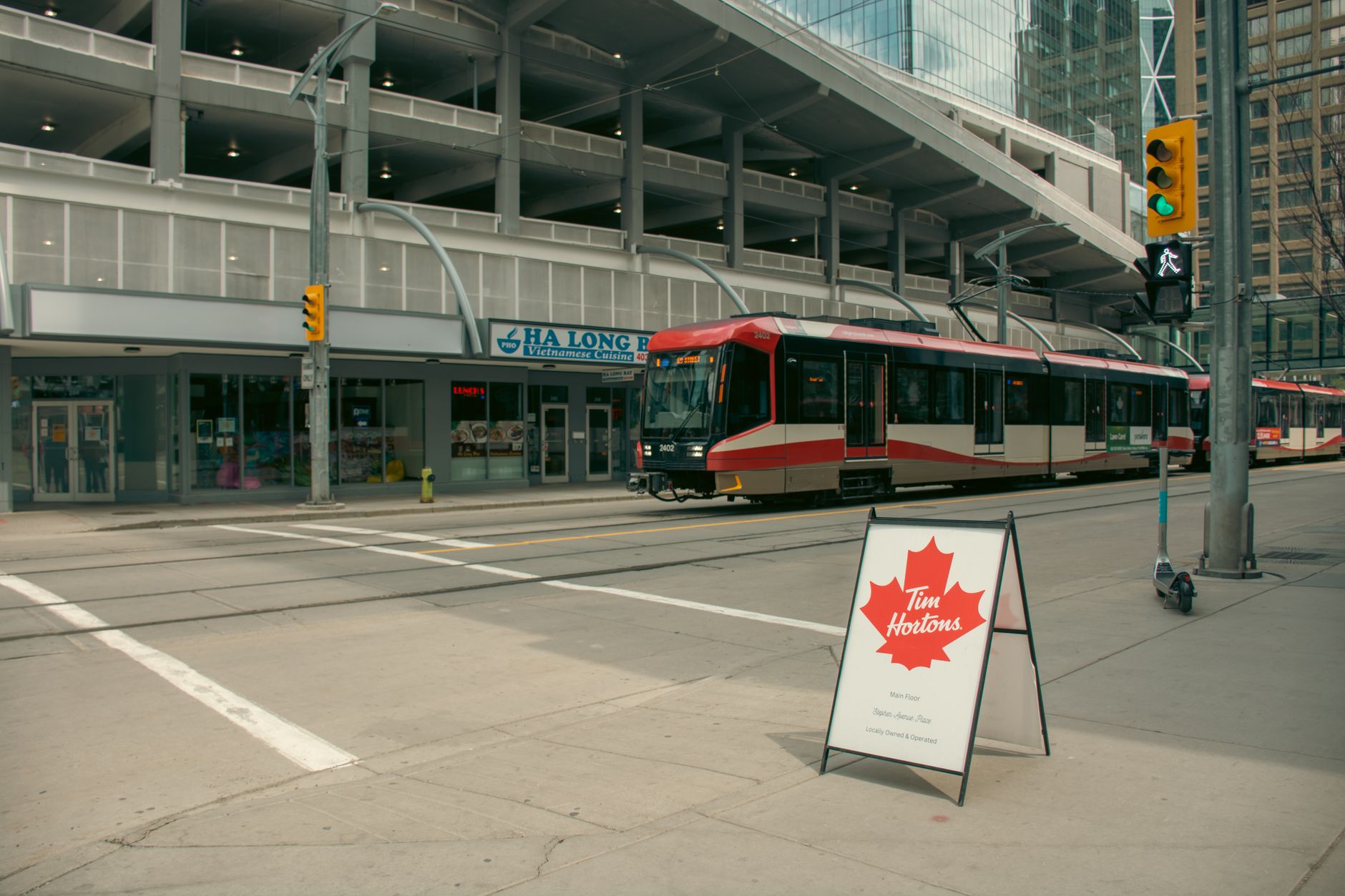 Liberty Village residents disappointed as Tim Hortons replaces Starbucks at 15 Solidarity Way