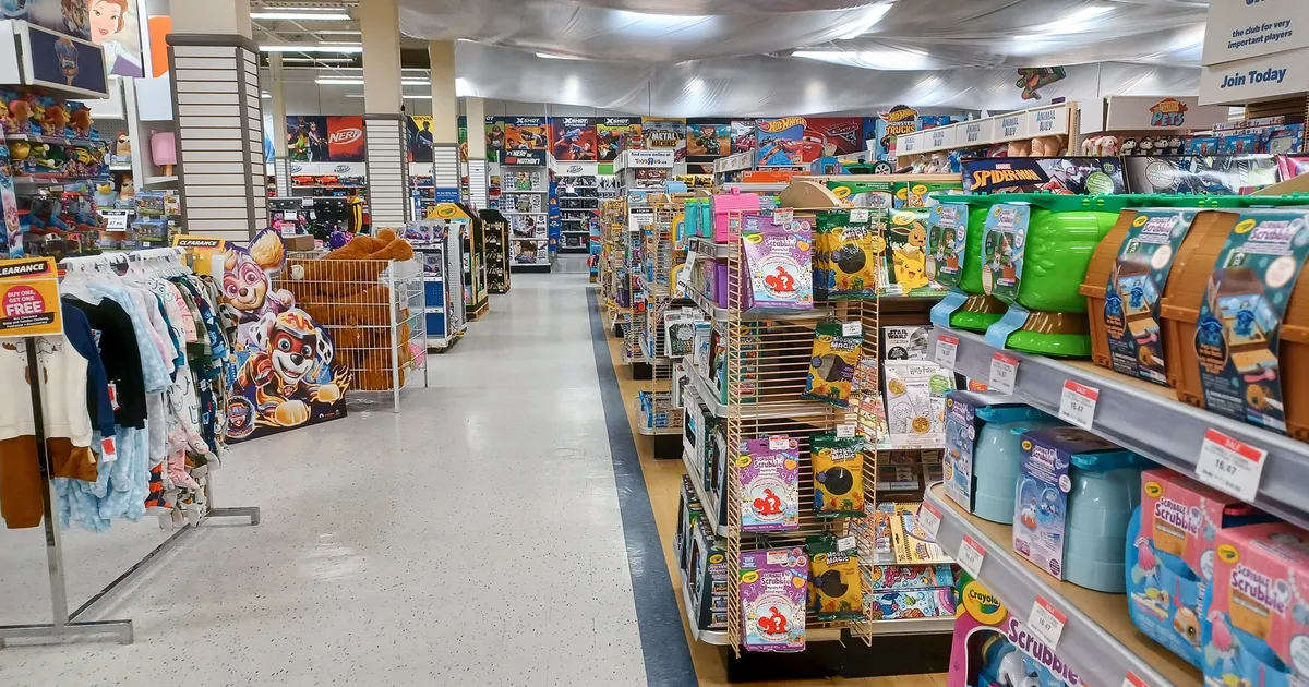 Canada's first Toys 'R' Us location in Brampton is shutting down after 42 years