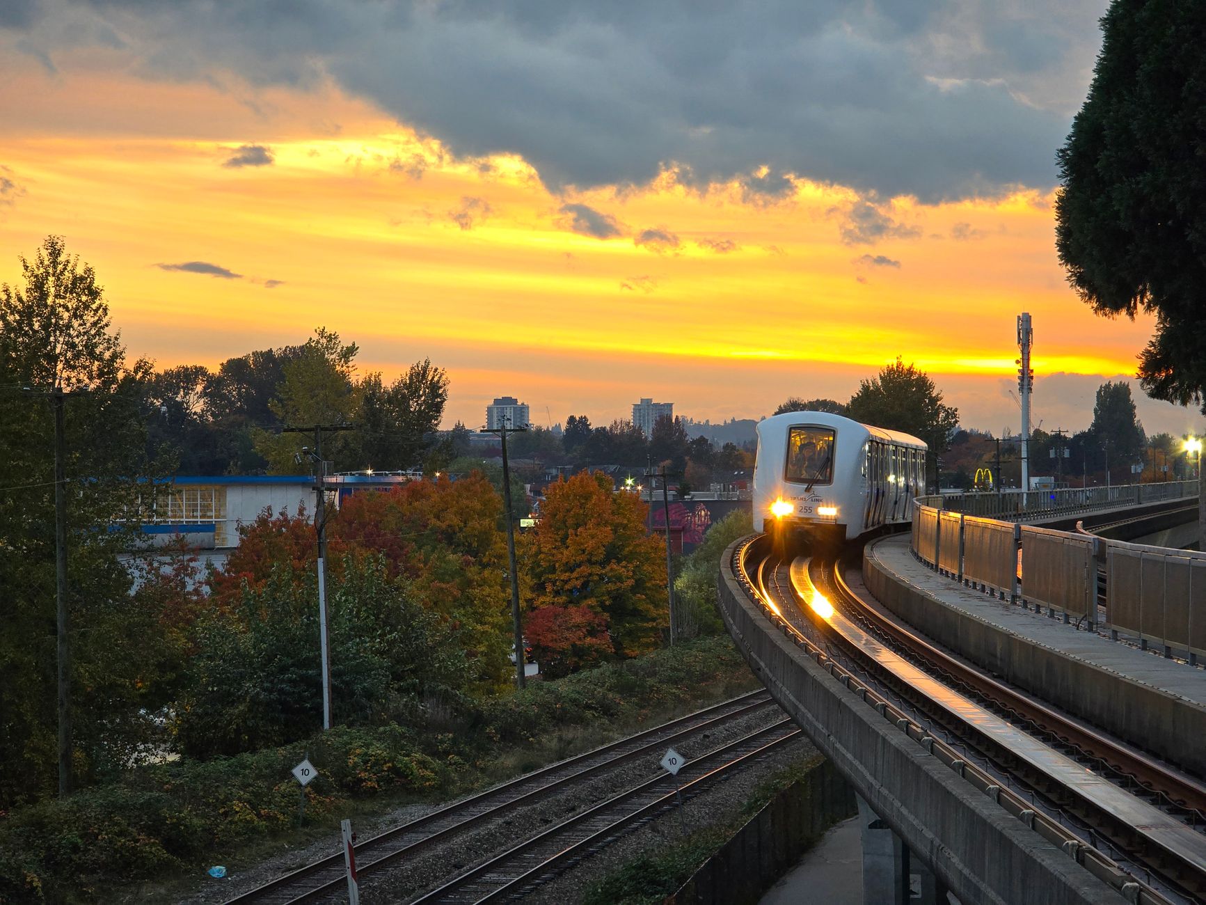 TransLink workers reject contract twice; uniform ban starts Monday