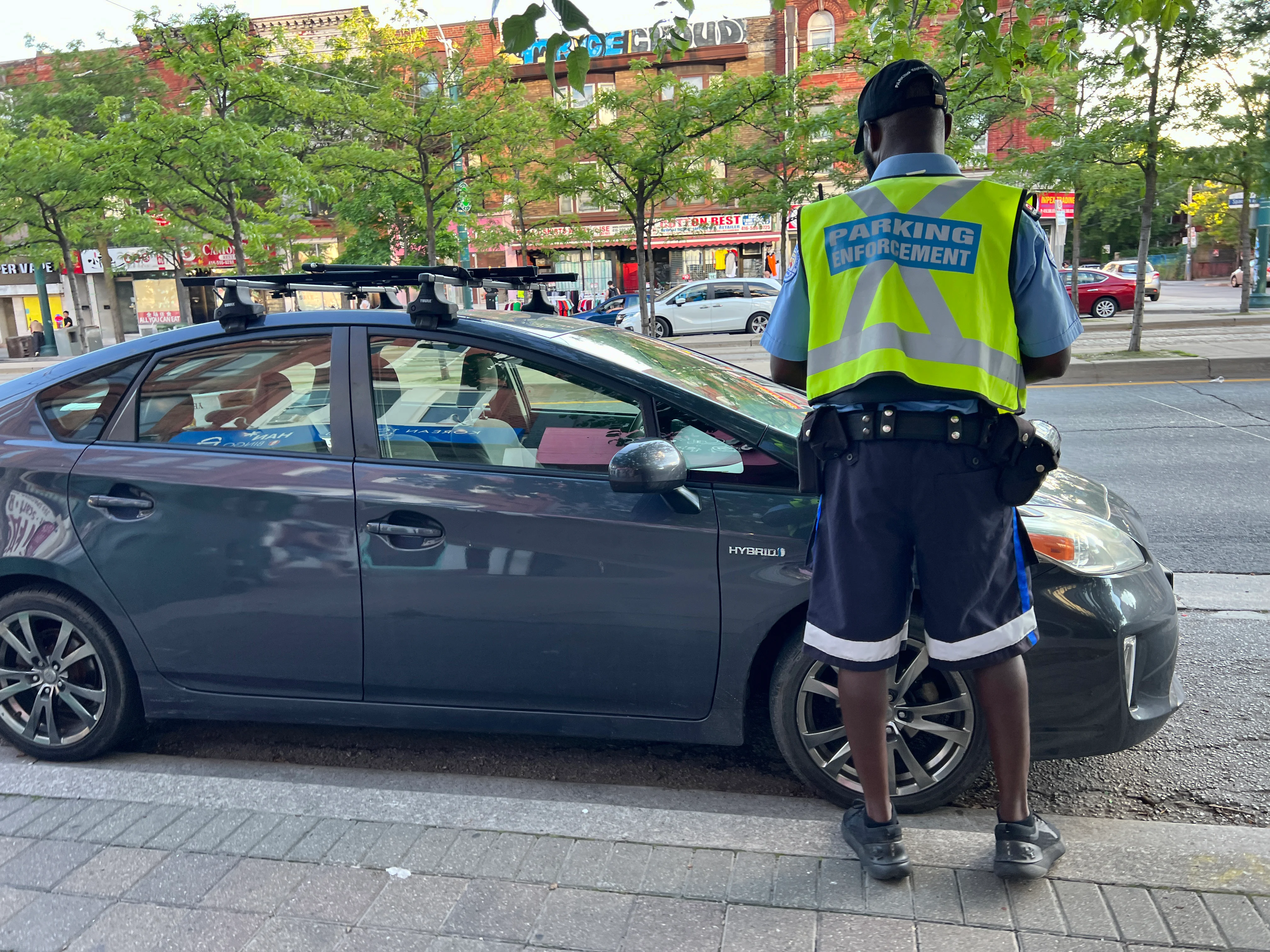 Mercedes driver allegedly strikes parking enforcement officer over ticket at Queens Quay