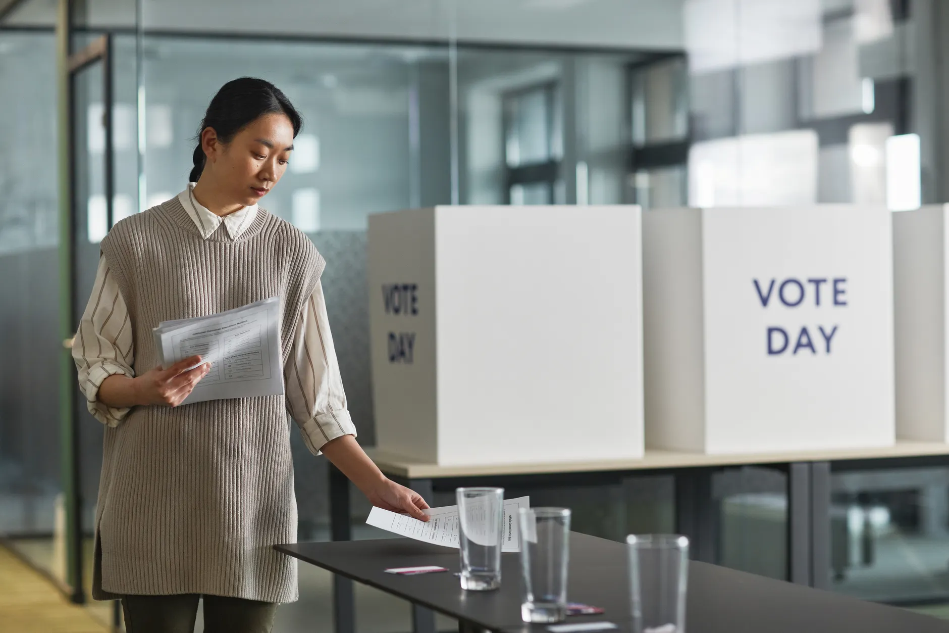 Alberta temporarily strips voter details from political party lists ahead of October referendum