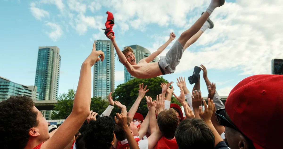 Canada wins first men's World Cup match with 6-0 rout of Qatar