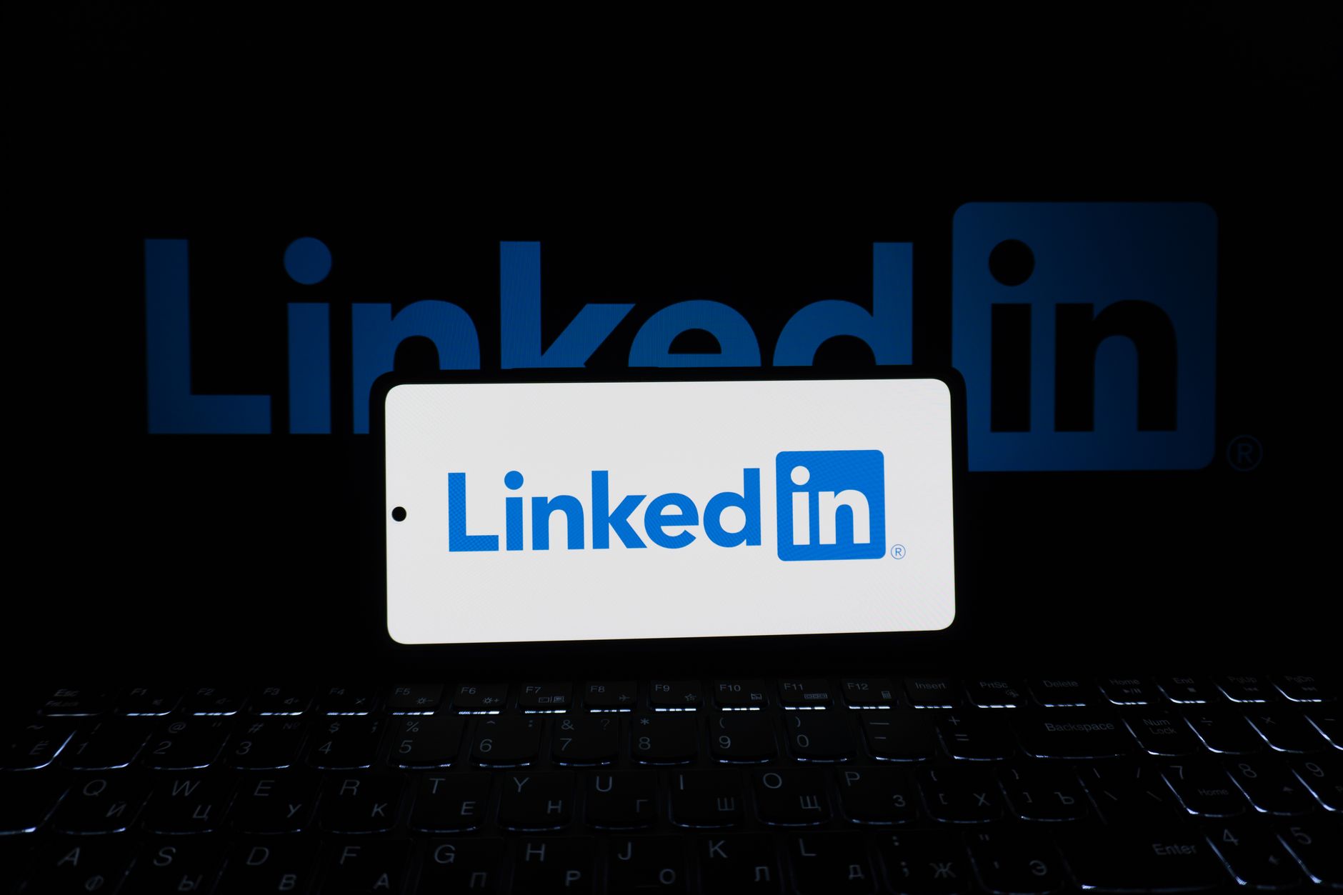 China targeting Canadian officials via LinkedIn, Five Eyes warn