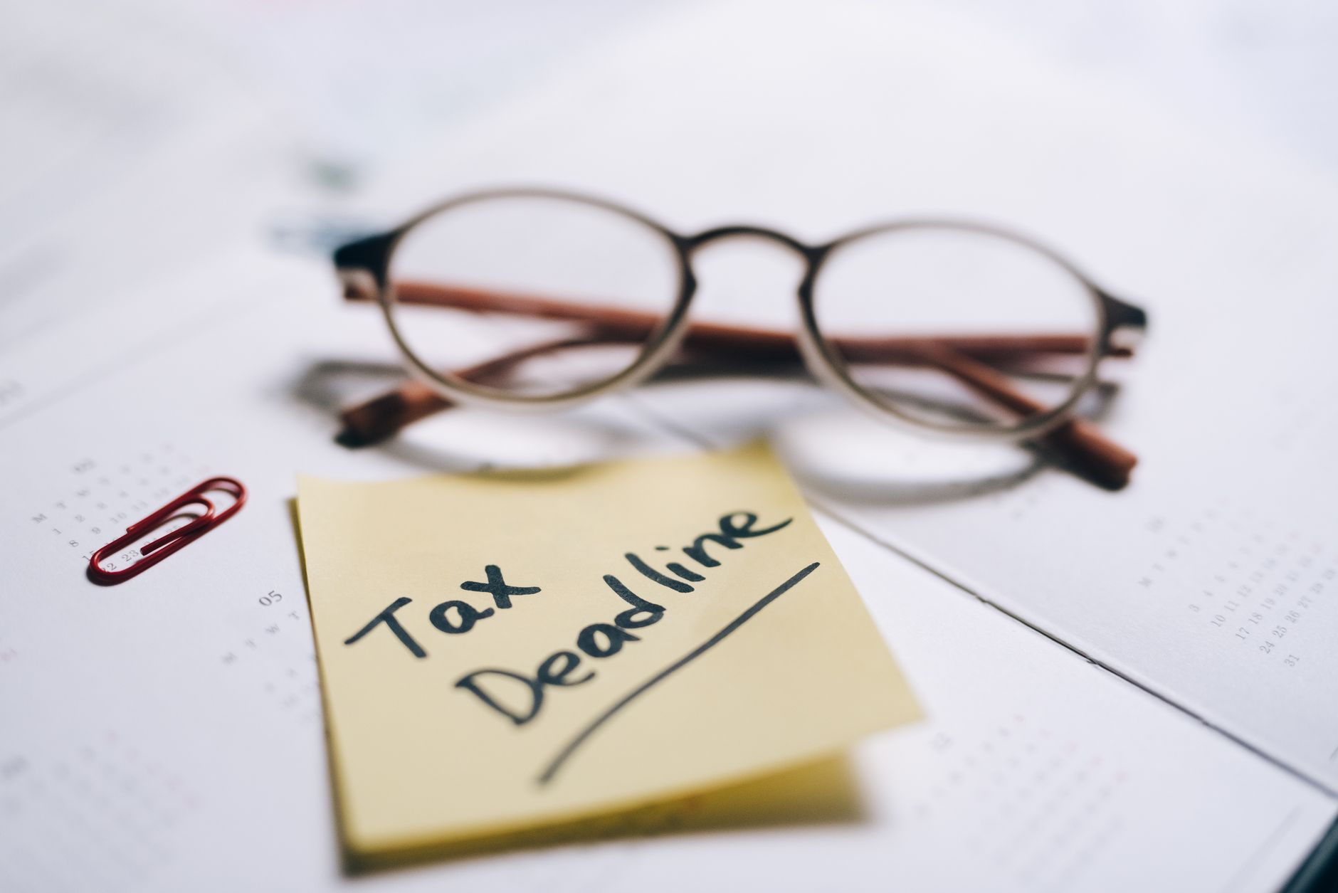 Alberta extends $100 affordability rebate deadline to October 31 as fuel tax cut takes priority