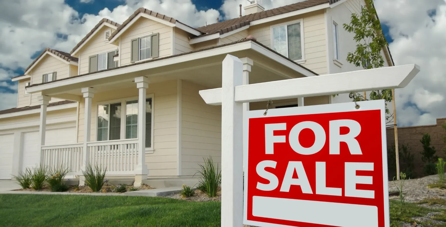 Toronto home prices fell 2.7% year-over-year but experts see recovery signs in second half