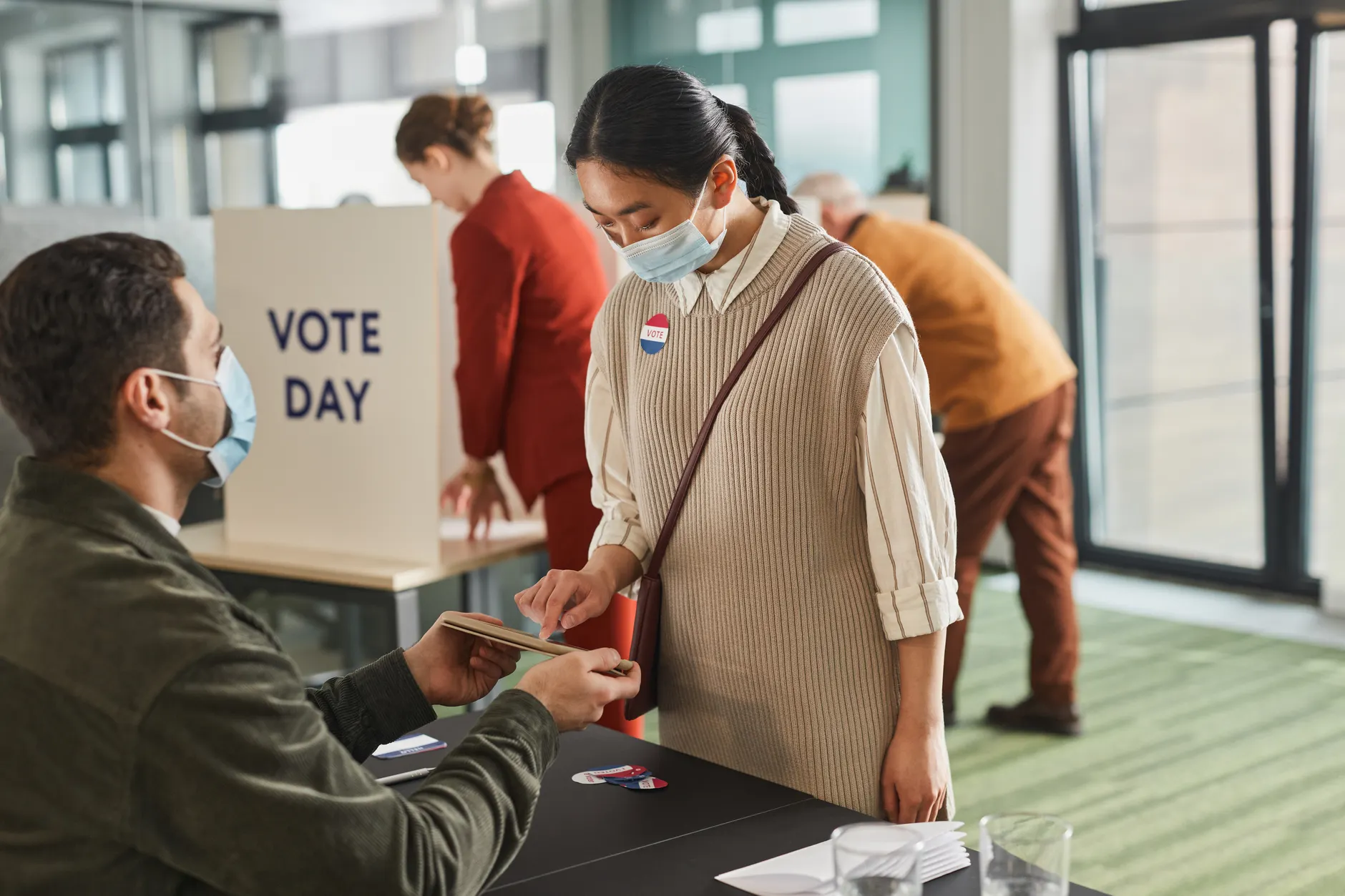 With one month until referendum, Elections Alberta scrambles over polling-station security