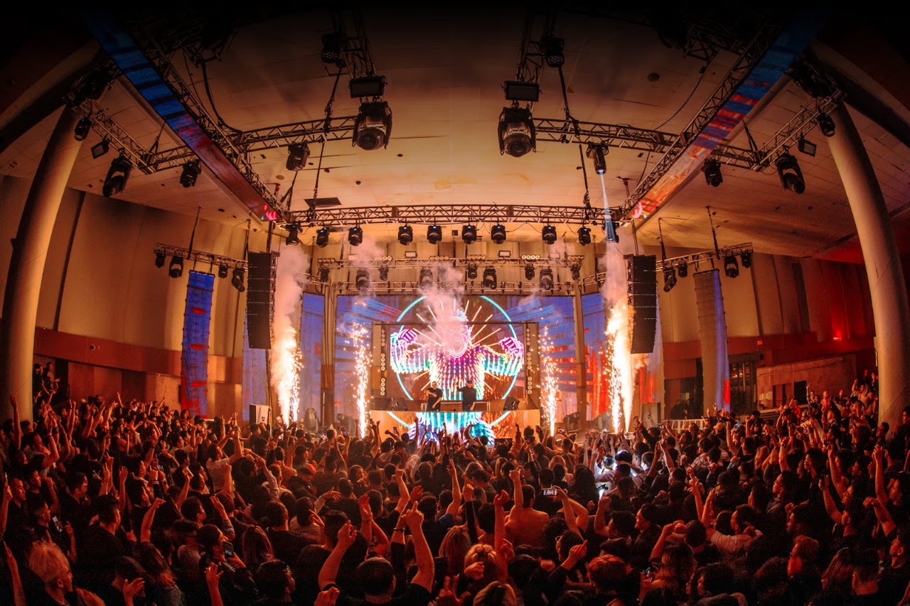 Shaquille O'Neal brings DJ Diesel tour to Vancouver Harbour Event Centre on August 21