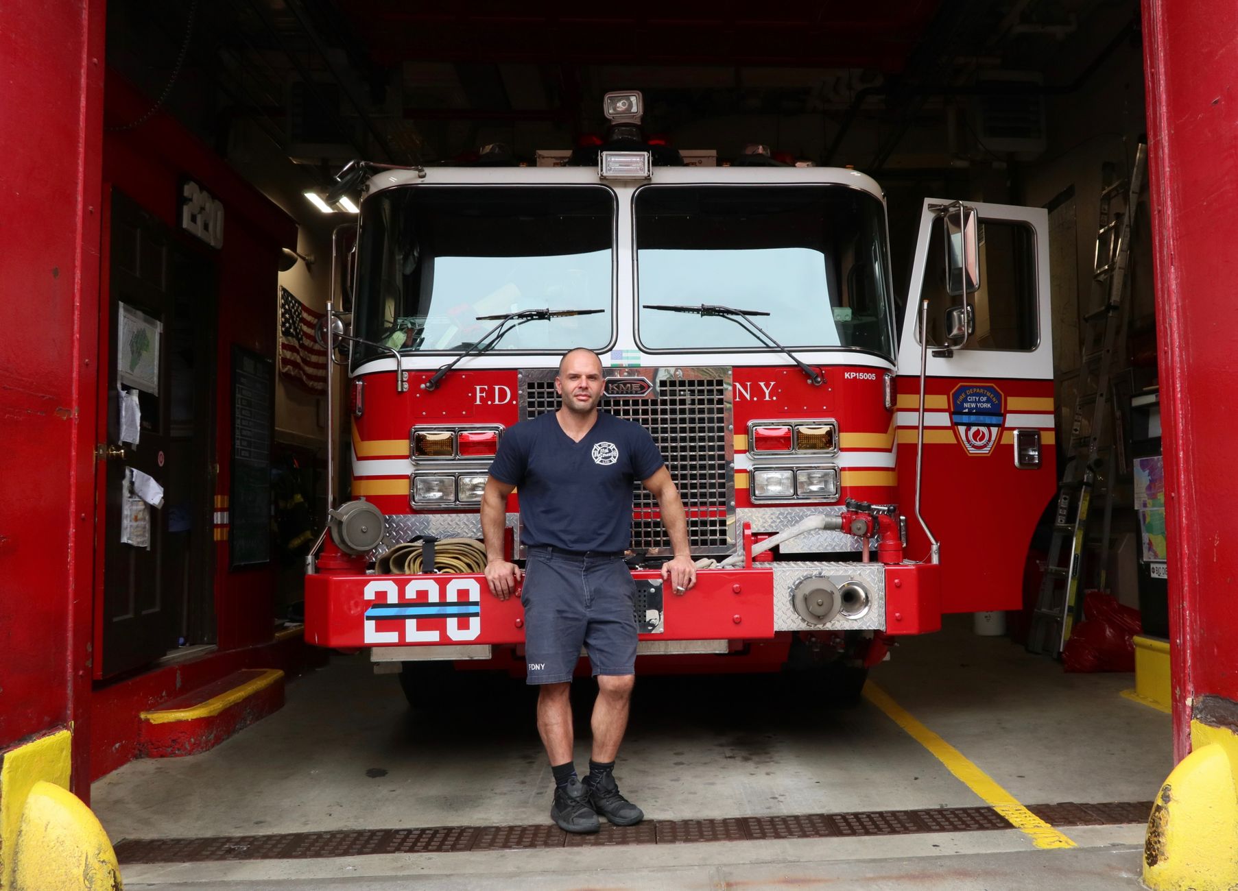 Calgary fire chief Steve Dongworth retires after 50 years fighting fires