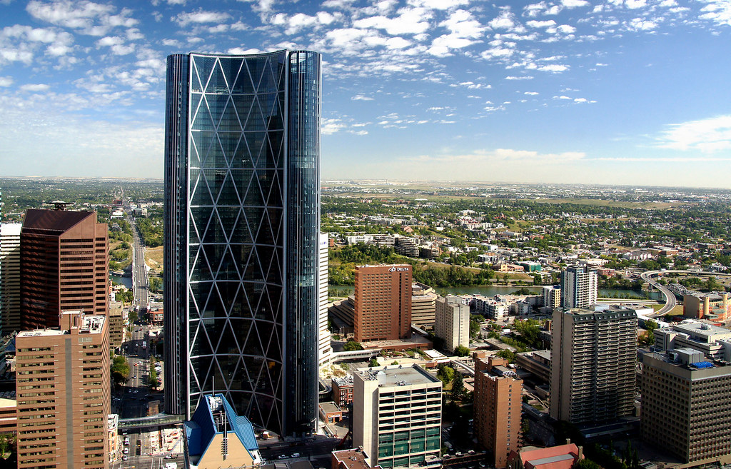 Calgary police investigate stabbing in downtown Bow Parkade early Sunday