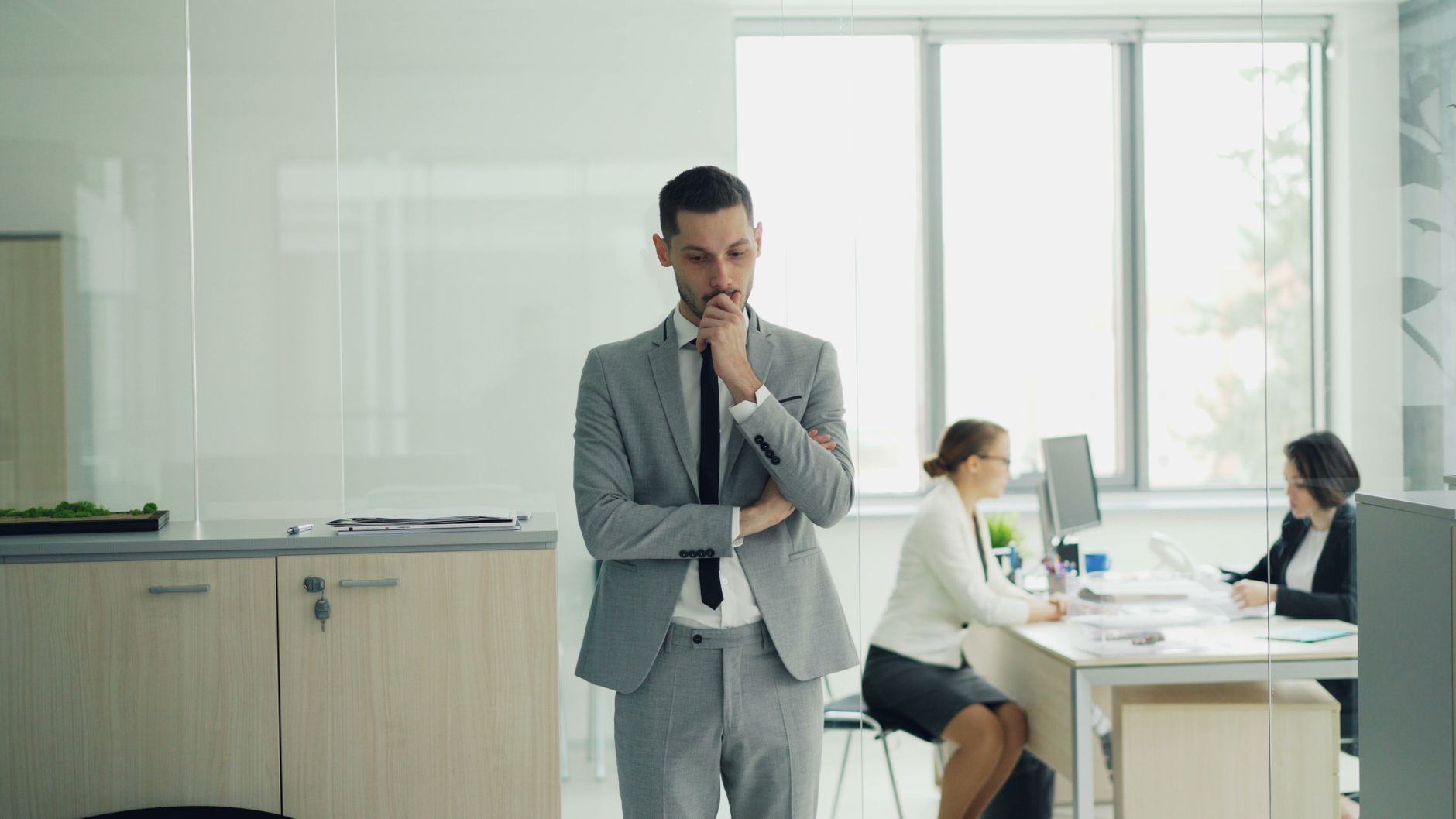 Posture affects mood and decision-making, McGill University study finds