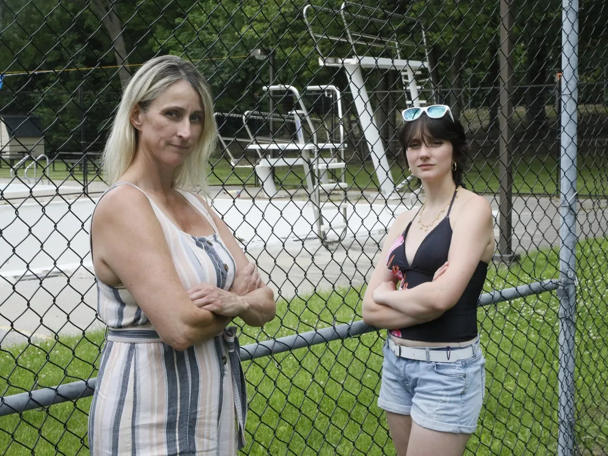 Entrance Pool's Diving Tank Closes for Summer
