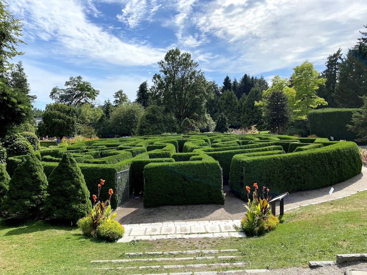 ONE TO ONE Spelling Bee fundraiser returns to VanDusen this month