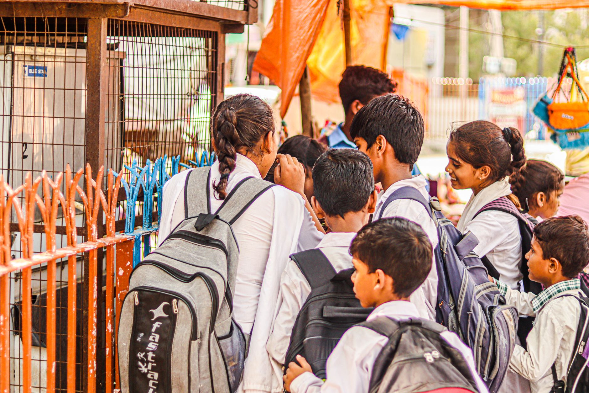 Sun Youth distributes 1,250 backpacks to Montreal students as back-to-school costs rise